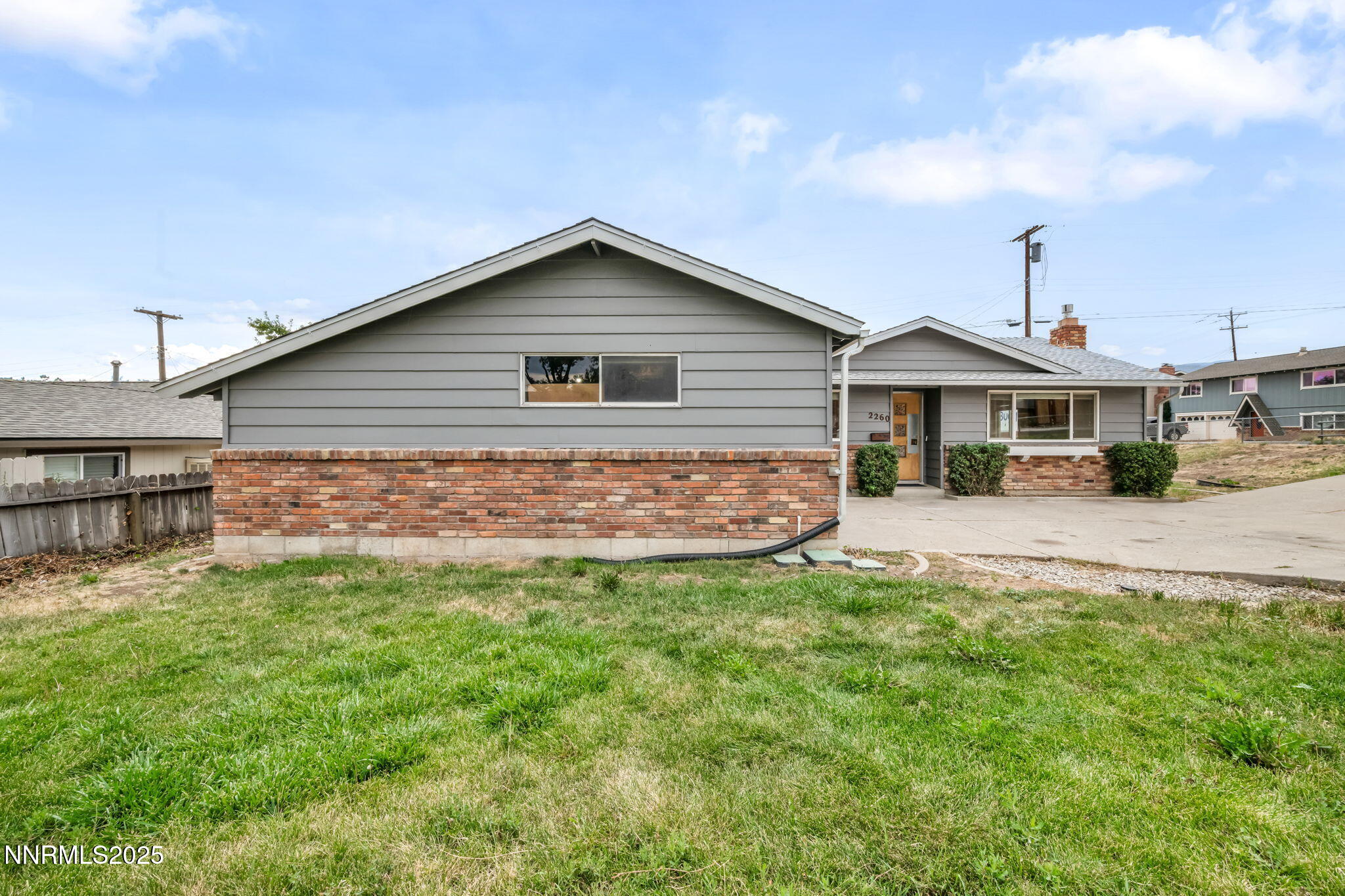 1-web-or-mls-2260-w-6th-st