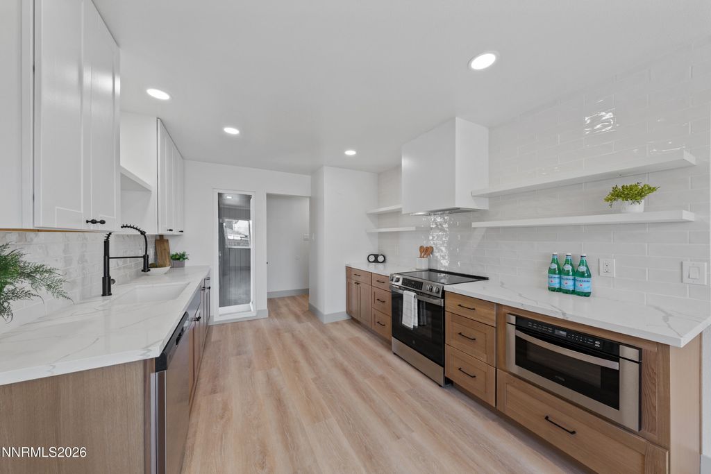 Photo of 3286 Heights Drive, Reno, NV 89503 (MLS # 260001353)