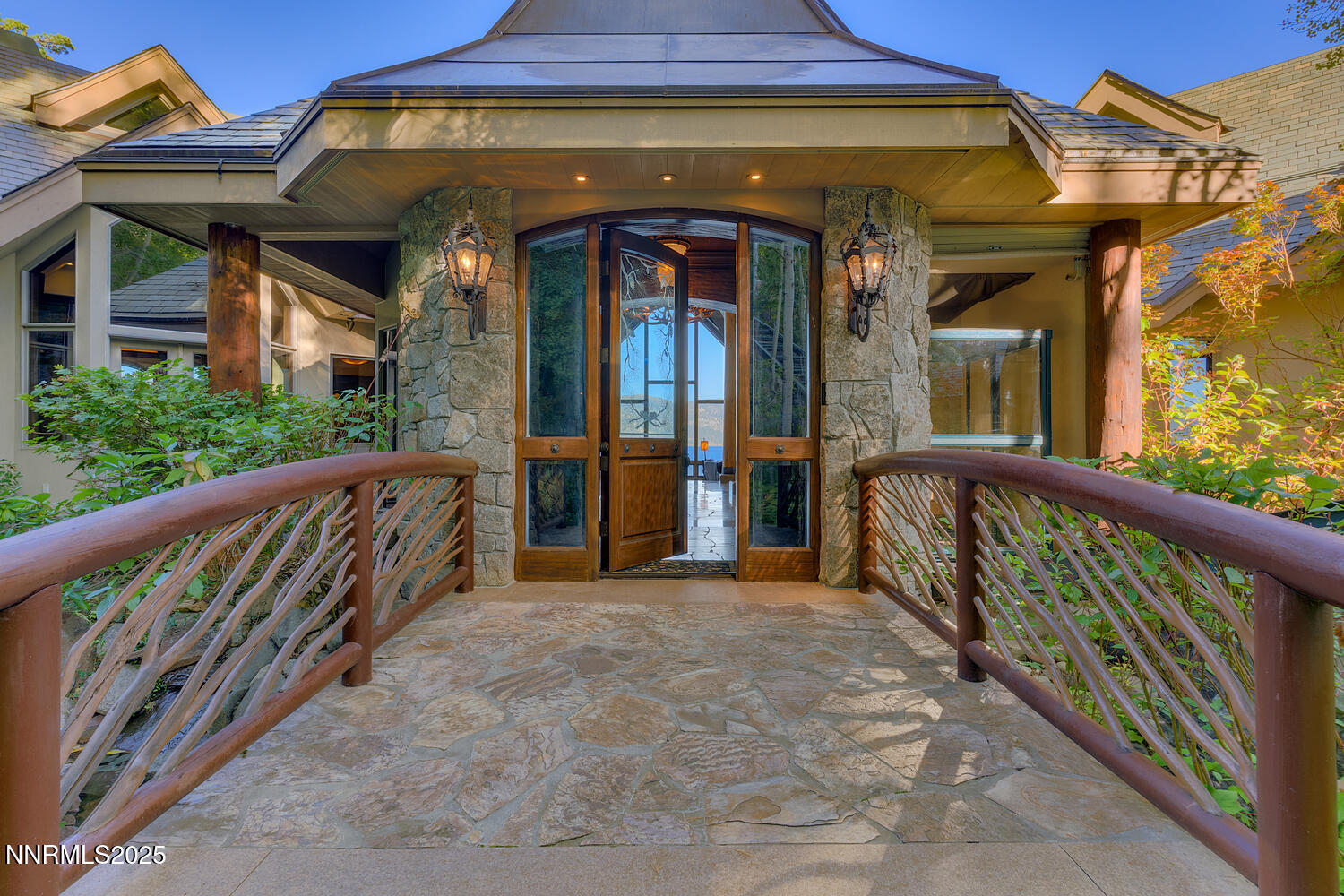 Crystal Pointe Front Exterior Entry