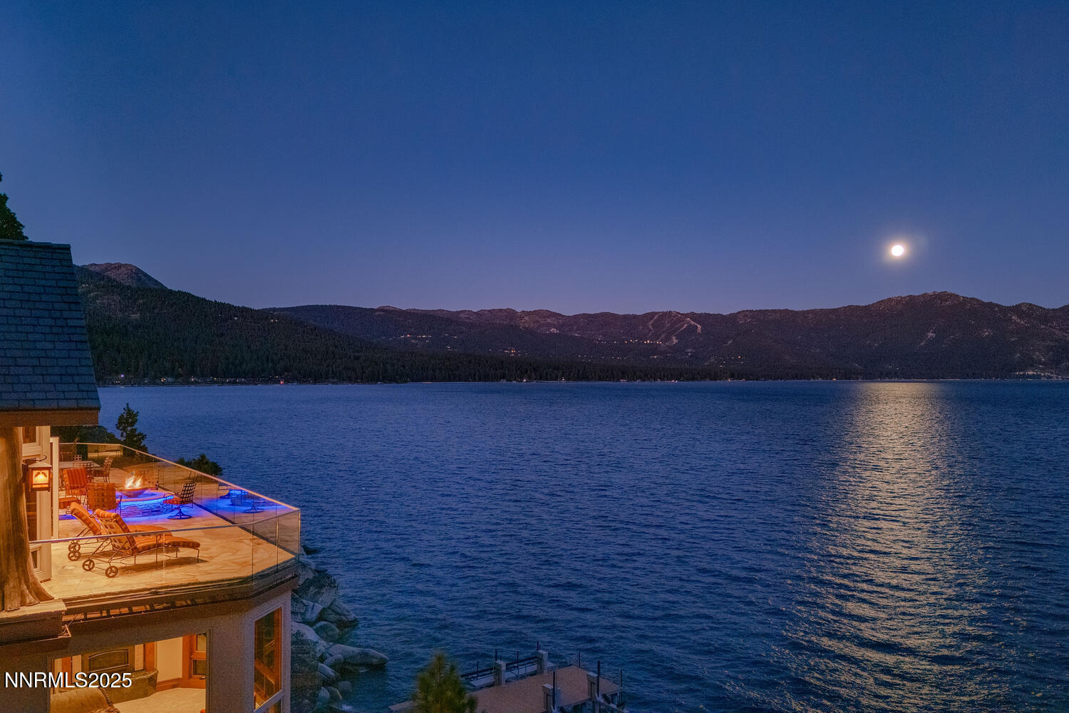 Crystal Pointe-large-168-166-Lakeside Ho