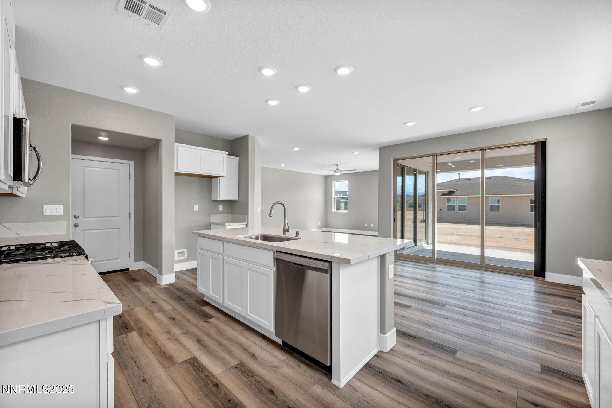 28-web-or-mls-754-shimmer-ct