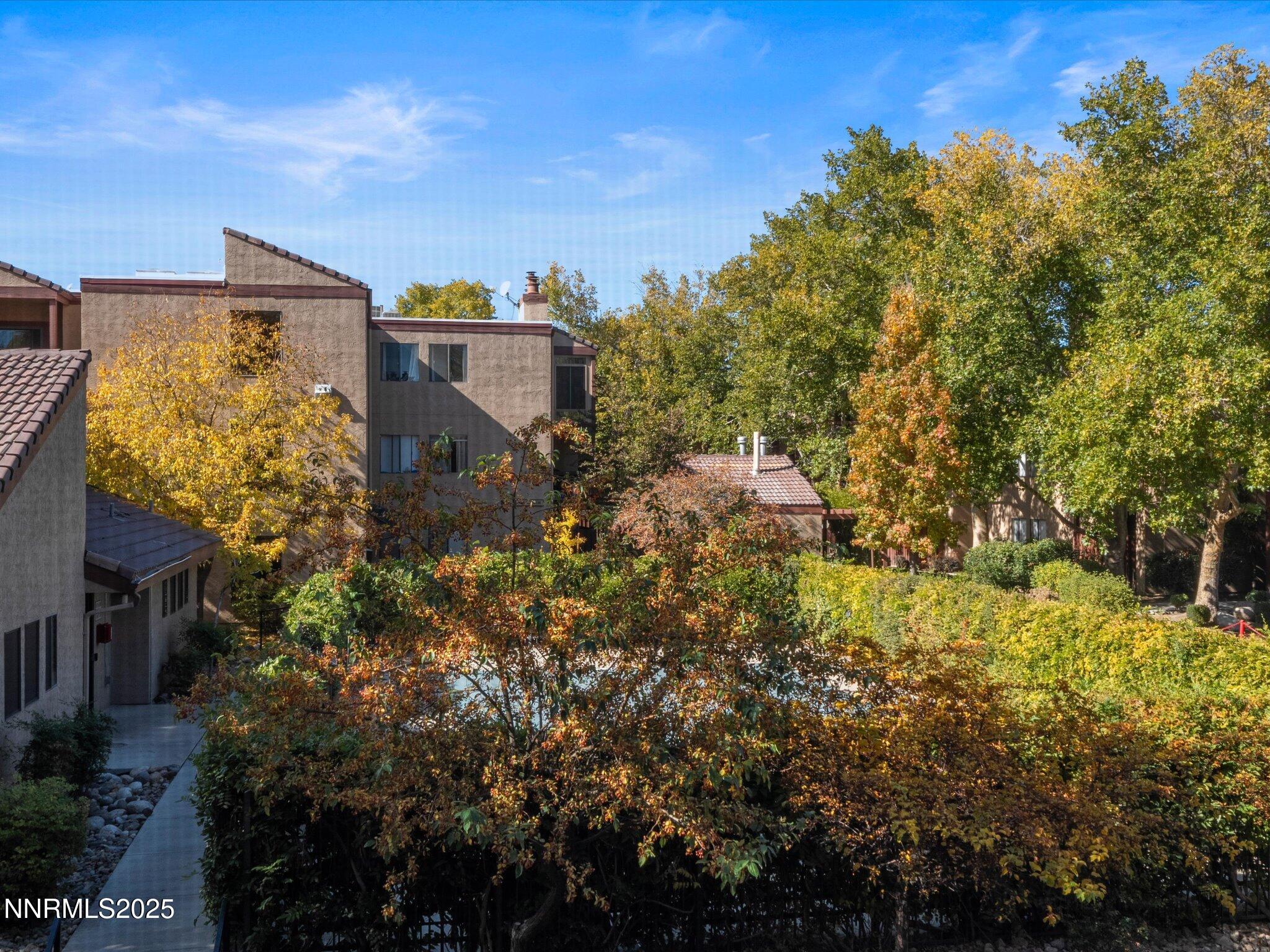 33-2955 Lakeside Dr-129