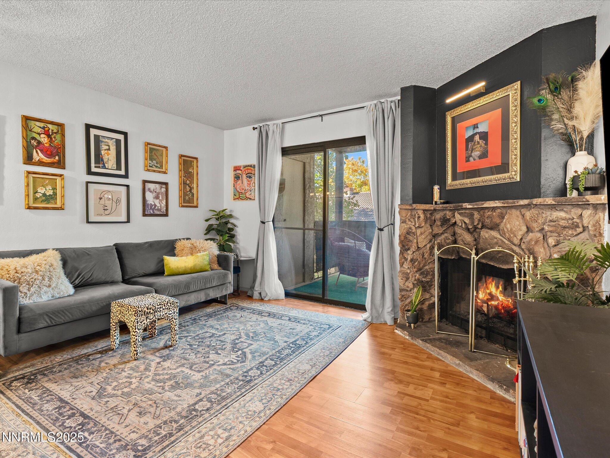 08-2955 Lakeside Dr-104