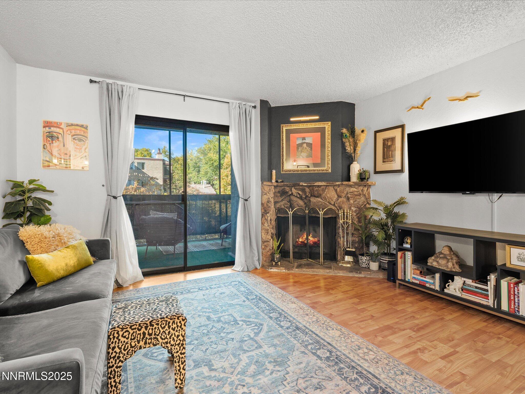 07-2955 Lakeside Dr-103