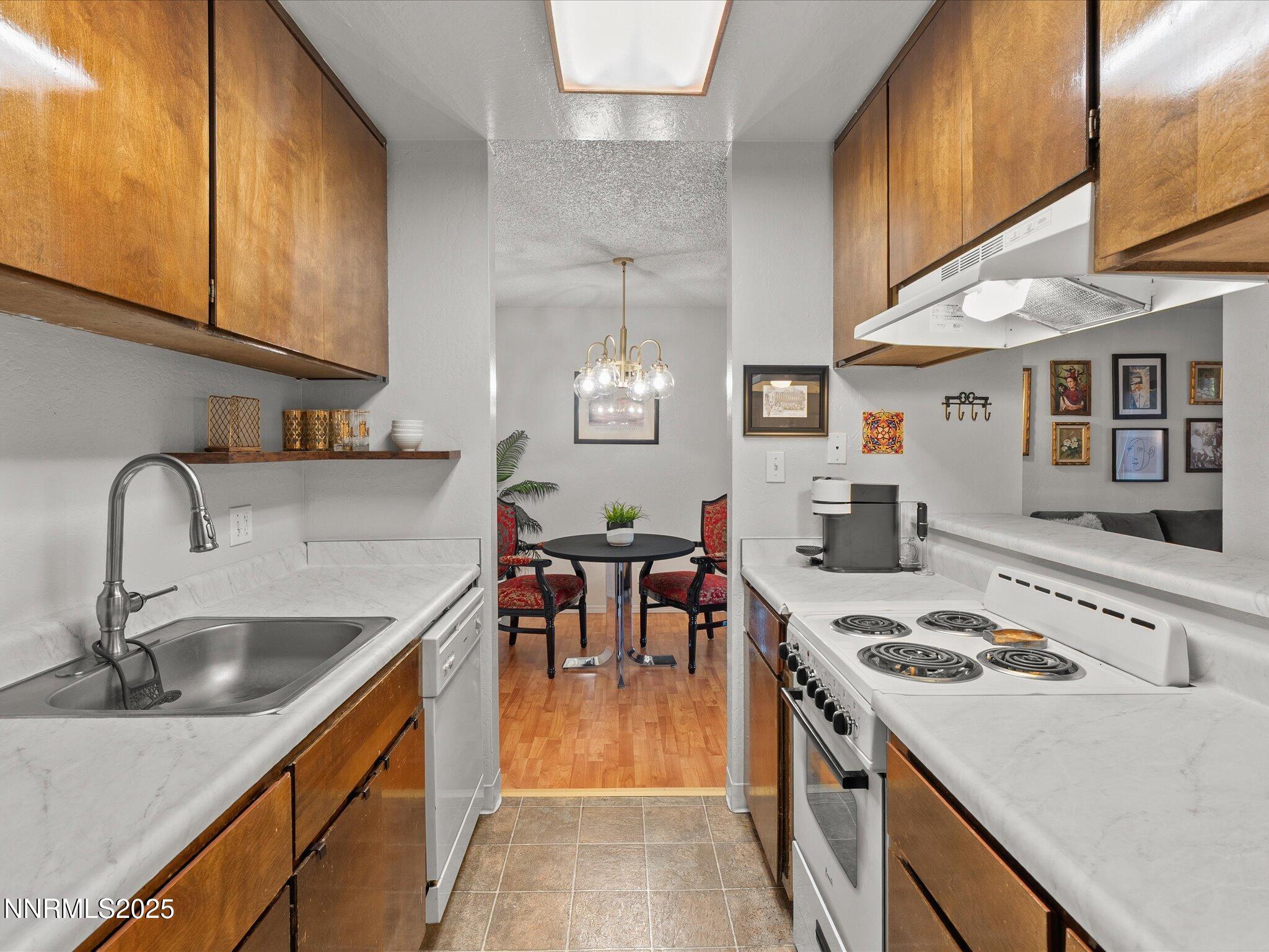 20-2955 Lakeside Dr-116