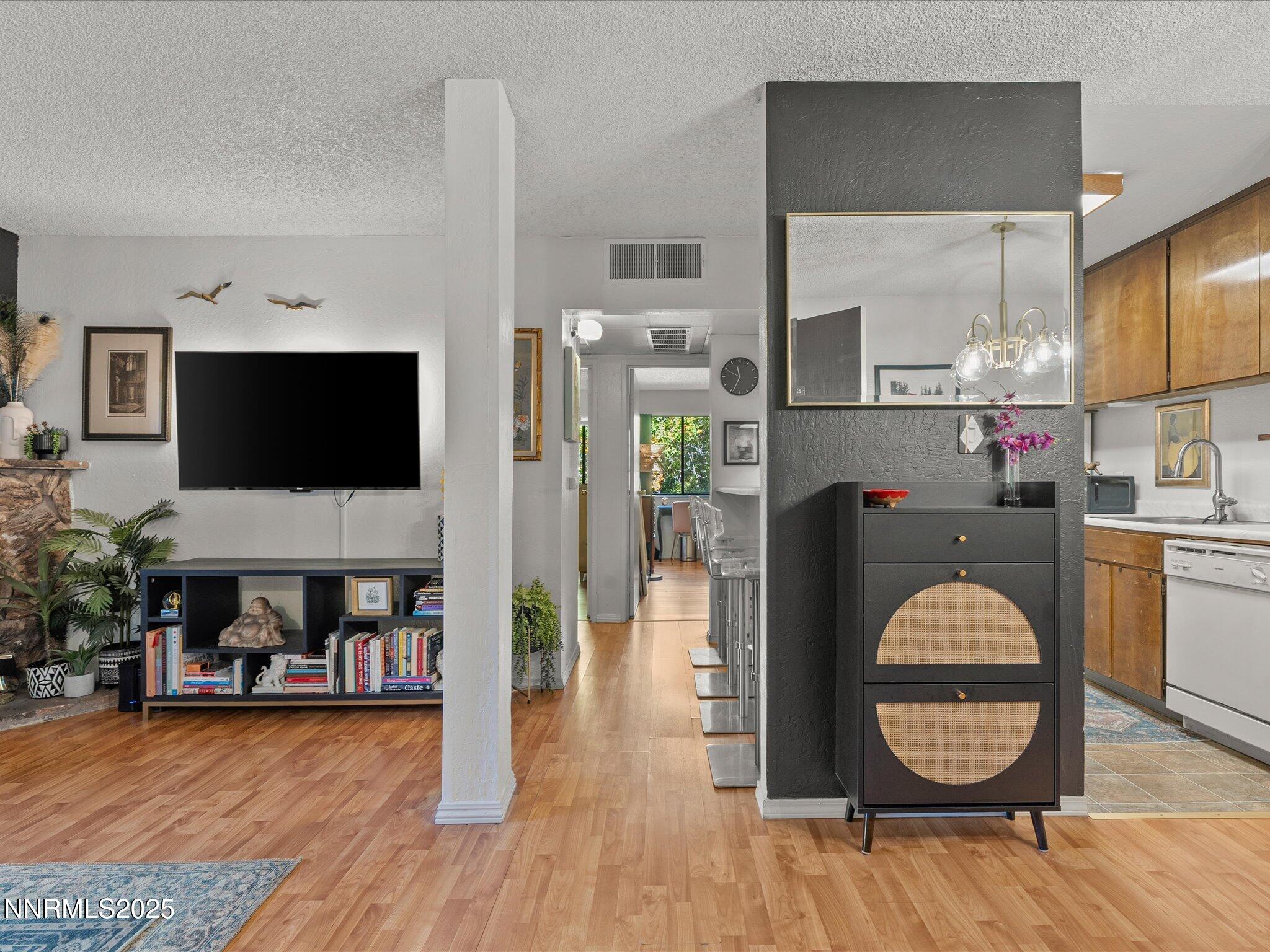 06-2955 Lakeside Dr-102