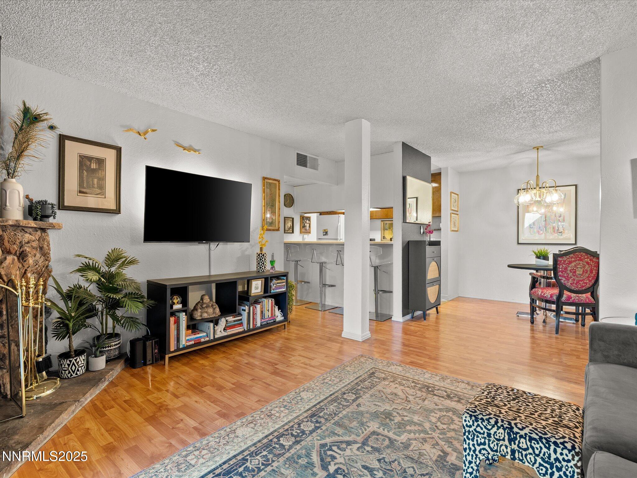 10-2955 Lakeside Dr-106