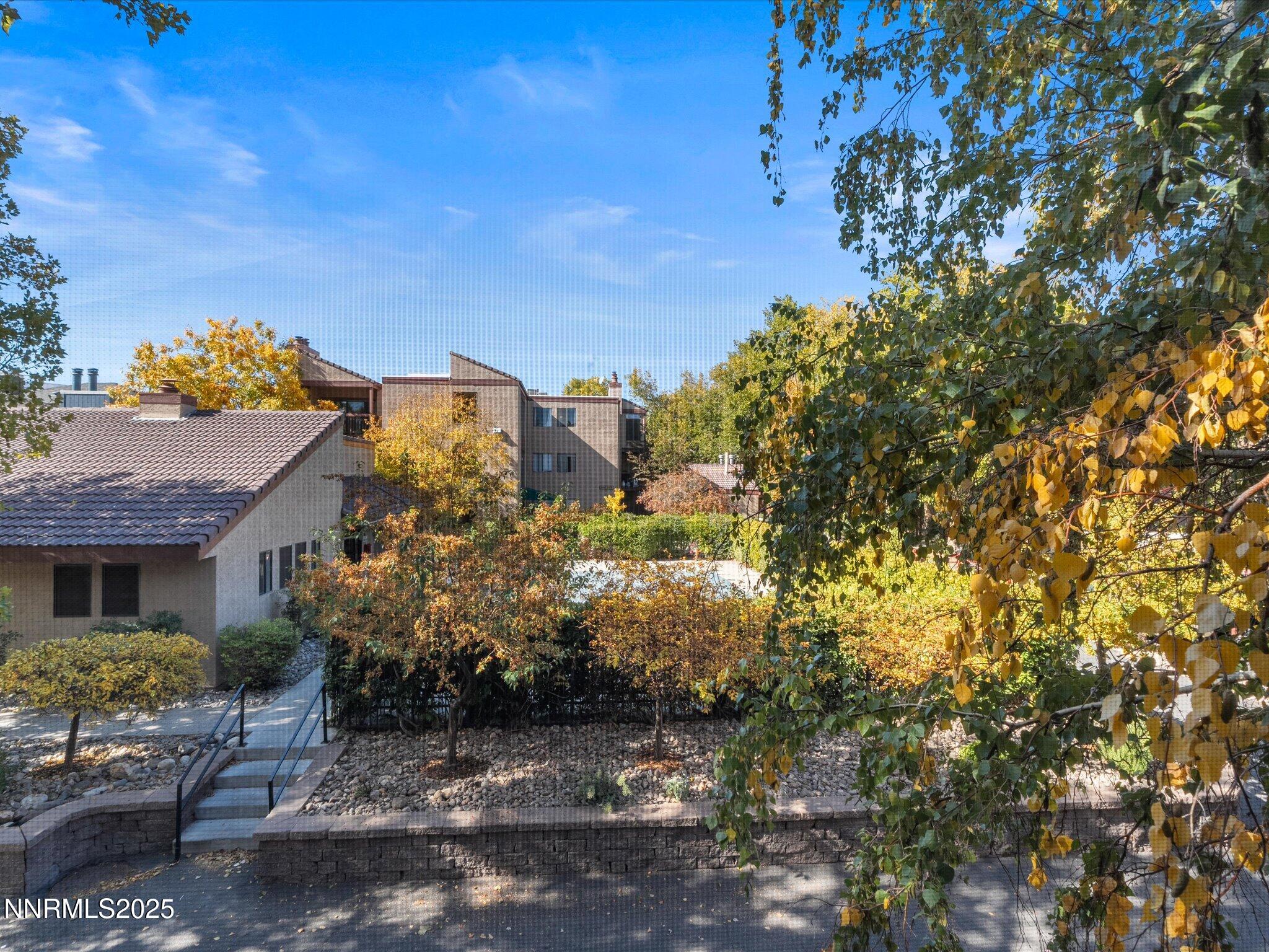 32-2955 Lakeside Dr-128