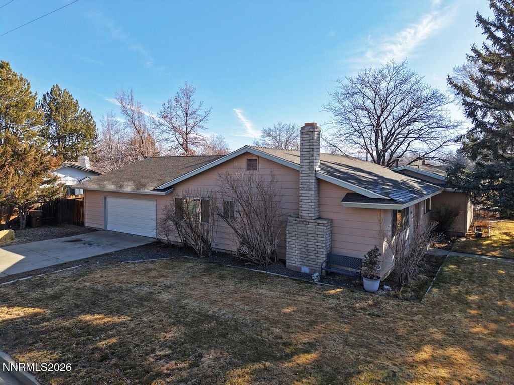 Photo of 1611 Wildrose Drive, Minden, NV 89423 (MLS # 260001437)