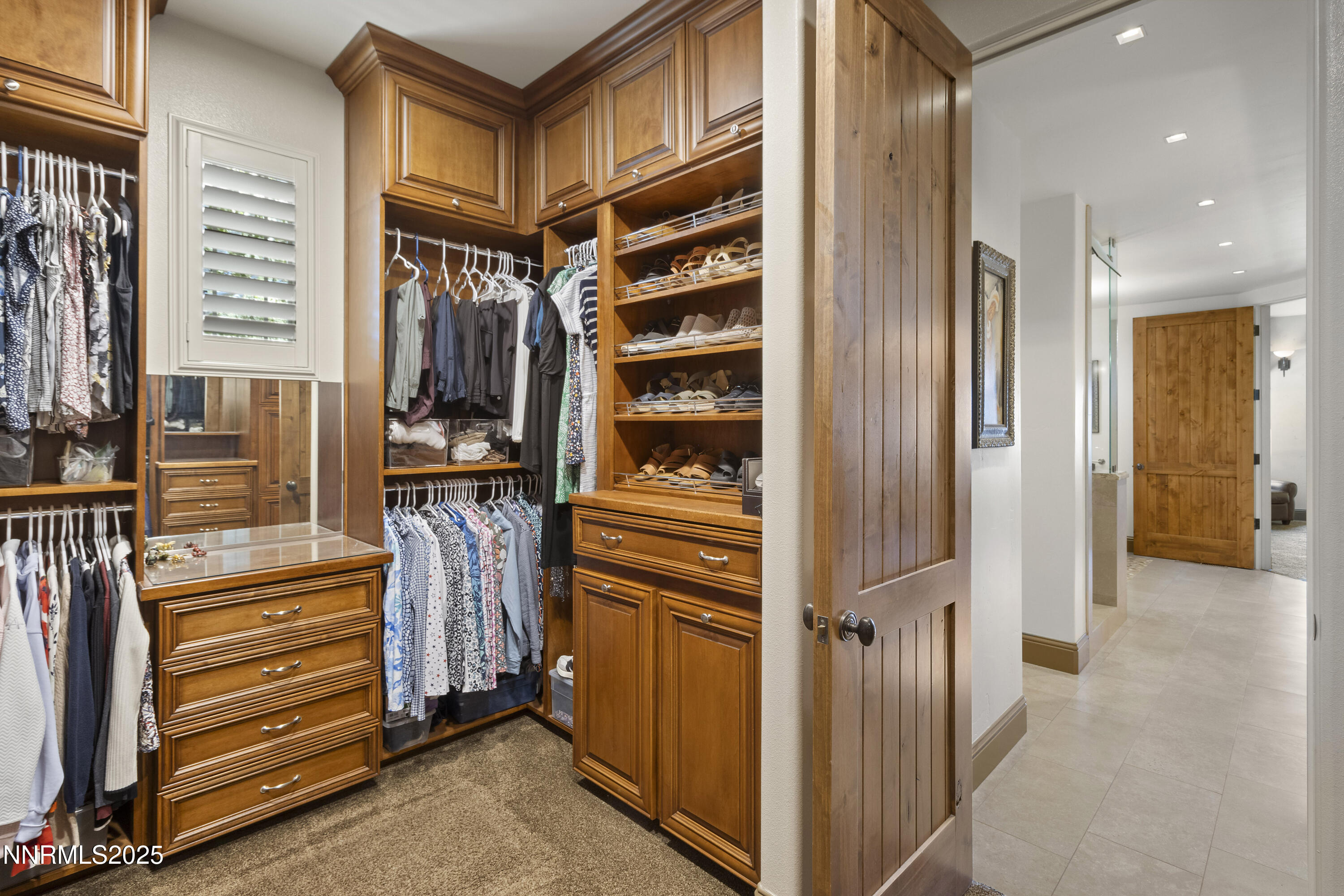 Black Eagle Primary Closet