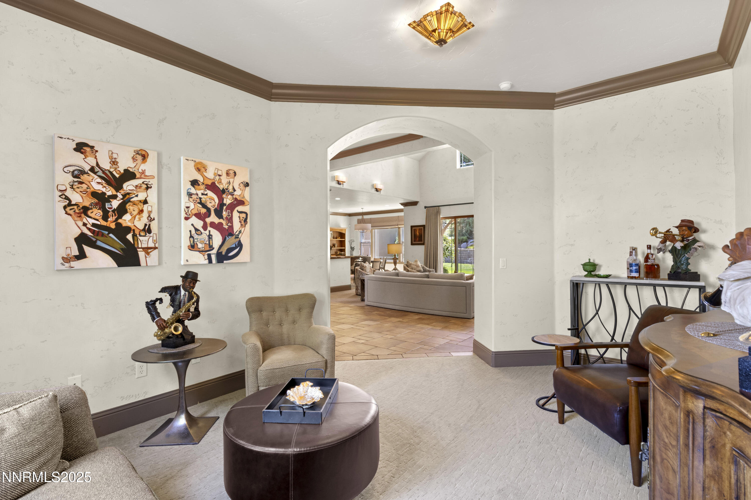 Black Eagle Sitting Area 1