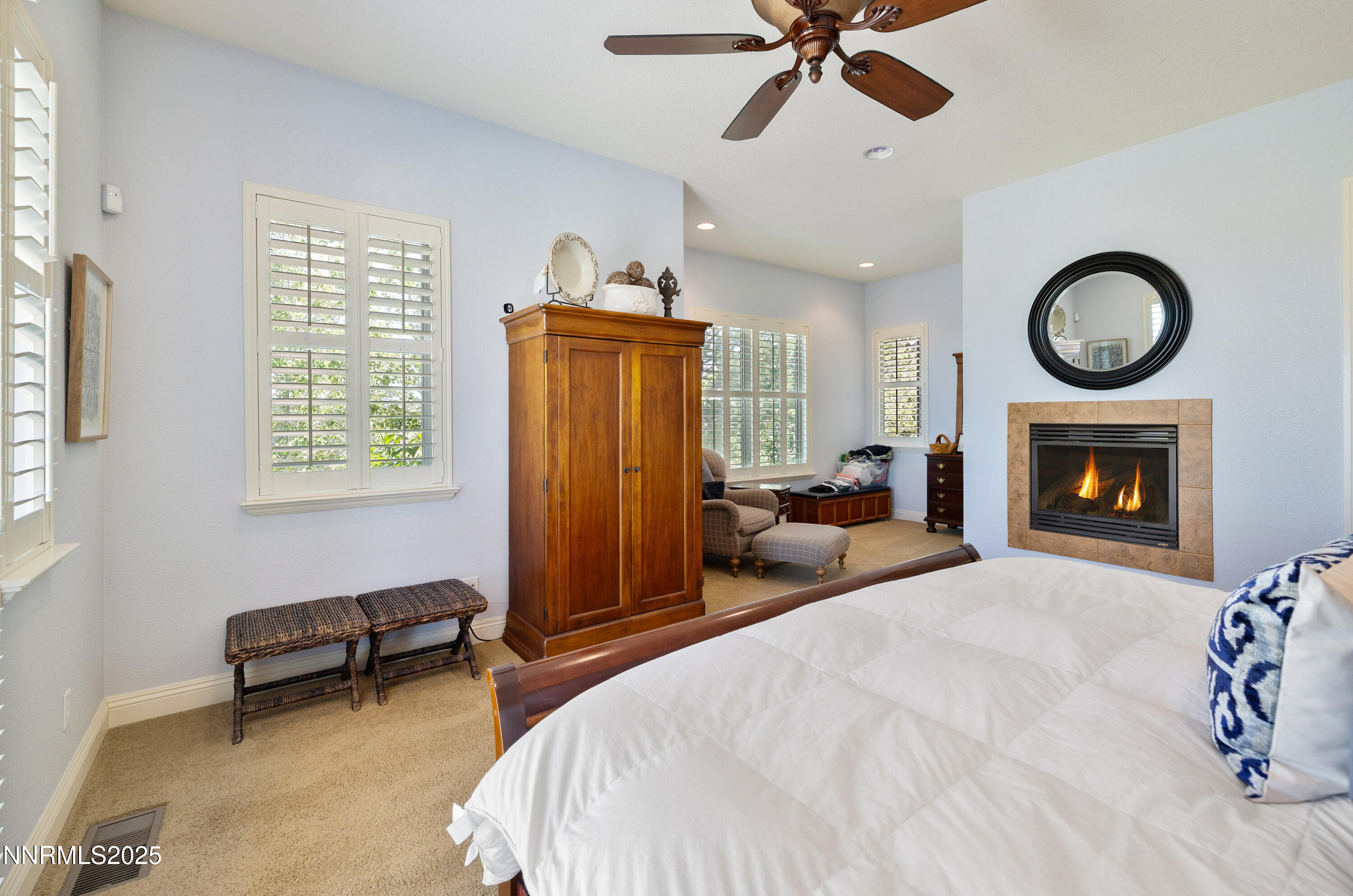 020_3-print-3639_silver_vista-4_249