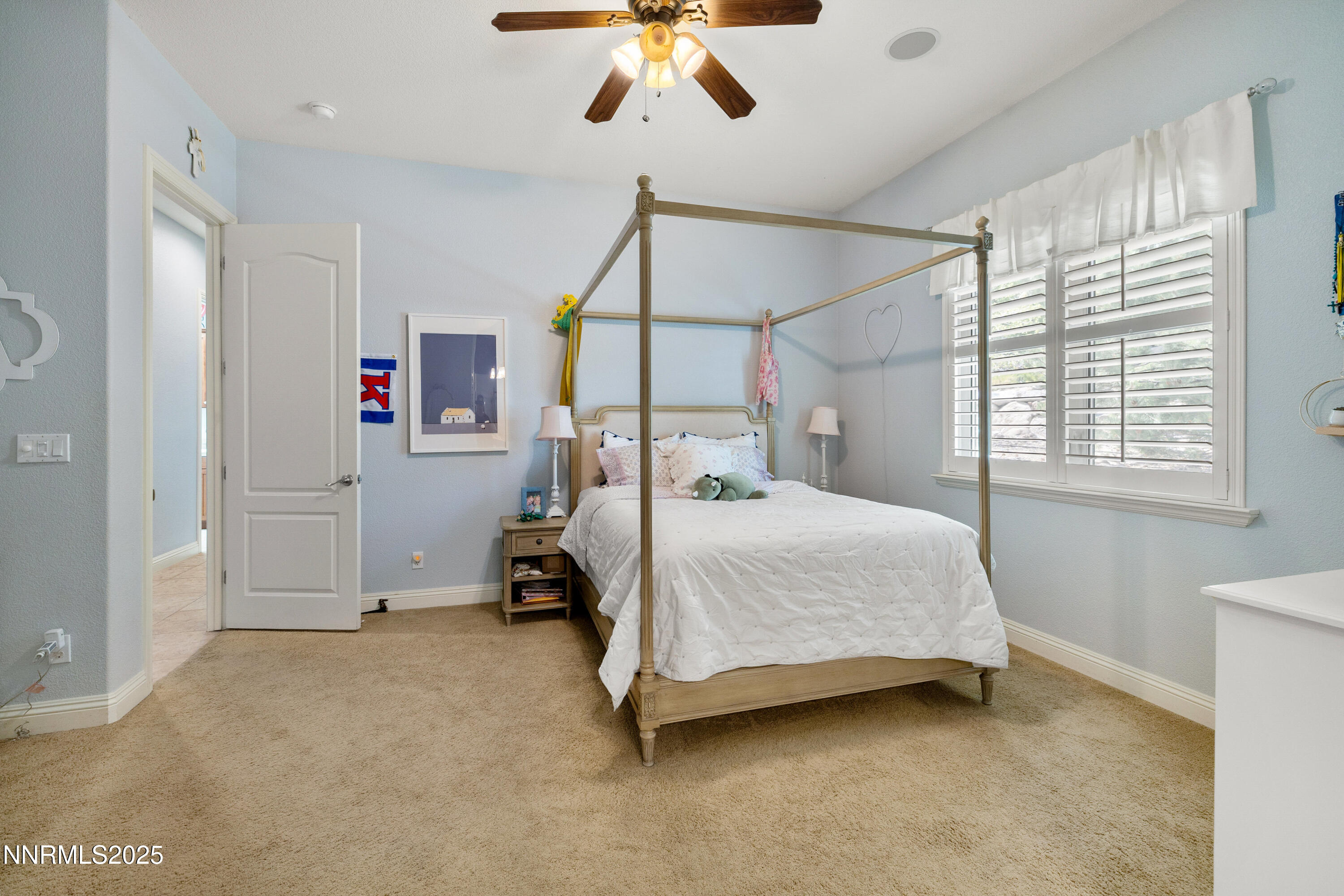 026_15-print-3639_silver_vista-18_108