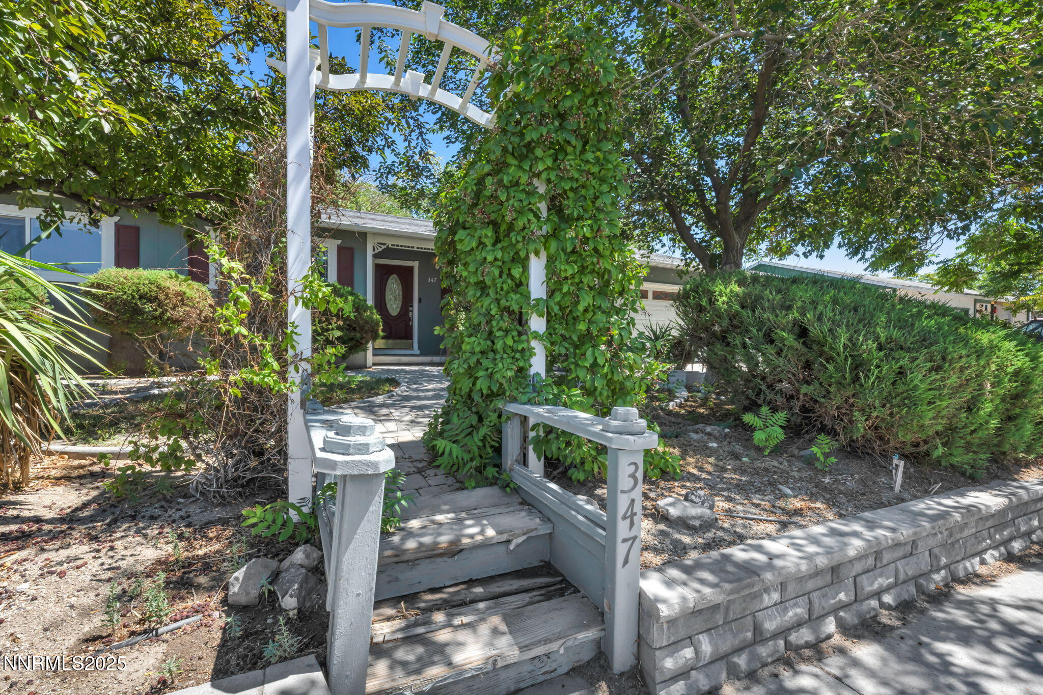 8-web-or-mls-347-7th-st