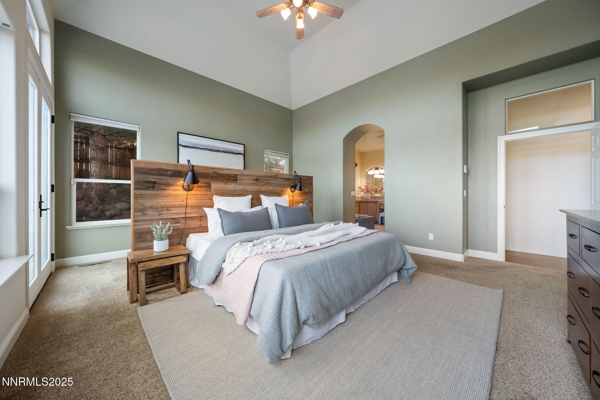 25-web-or-mls-2573 Rampart Terrace-25