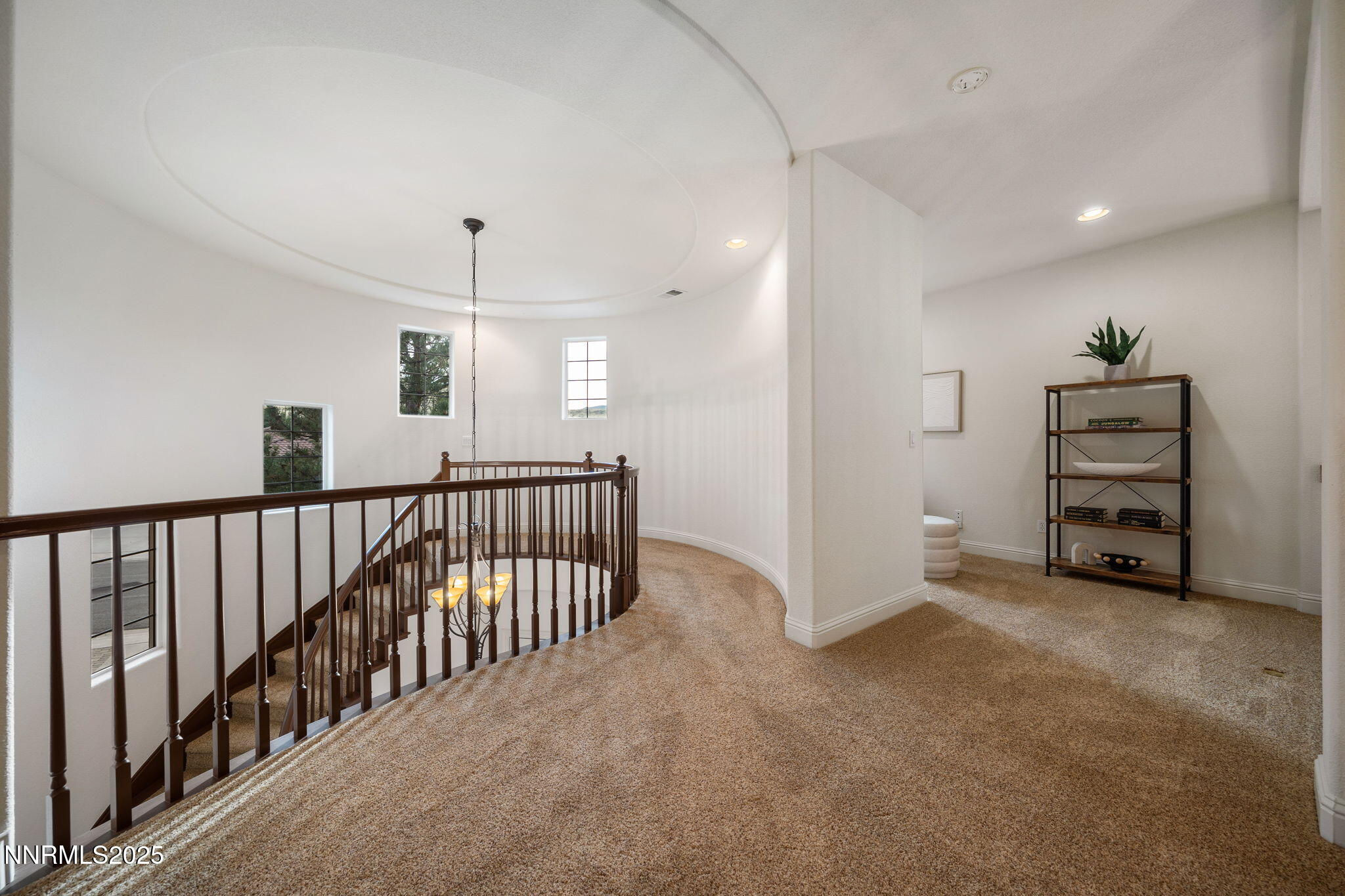 31-web-or-mls-2573 Rampart Terrace-32