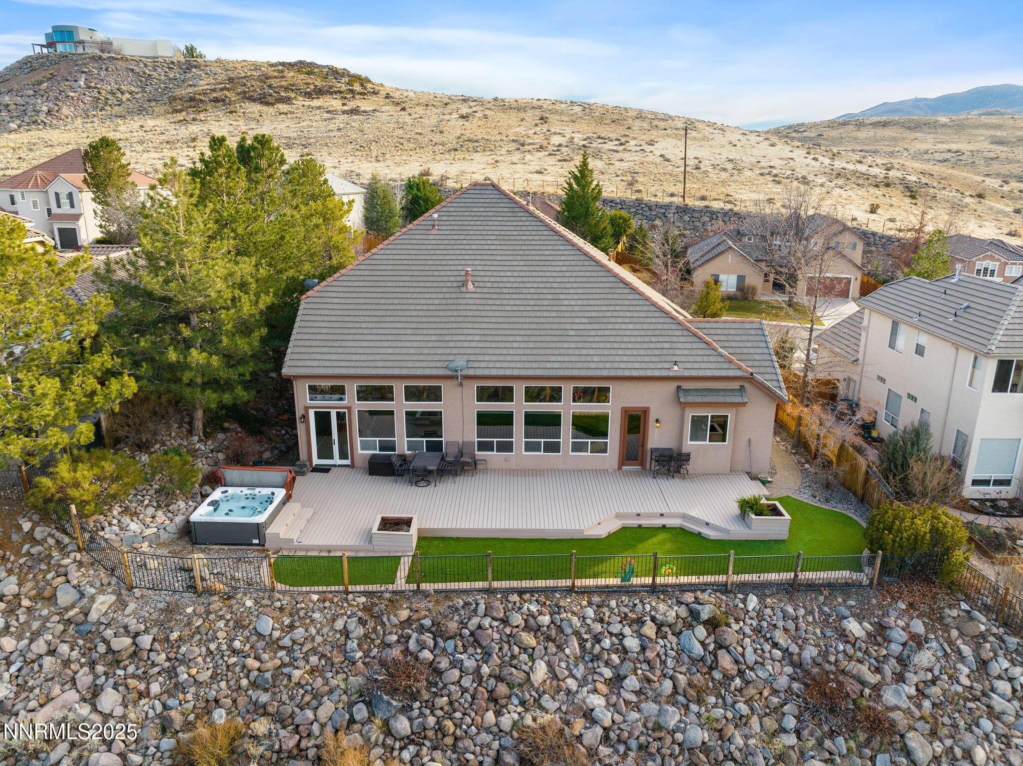 67-web-or-mls-2573 Rampart Terrace-62