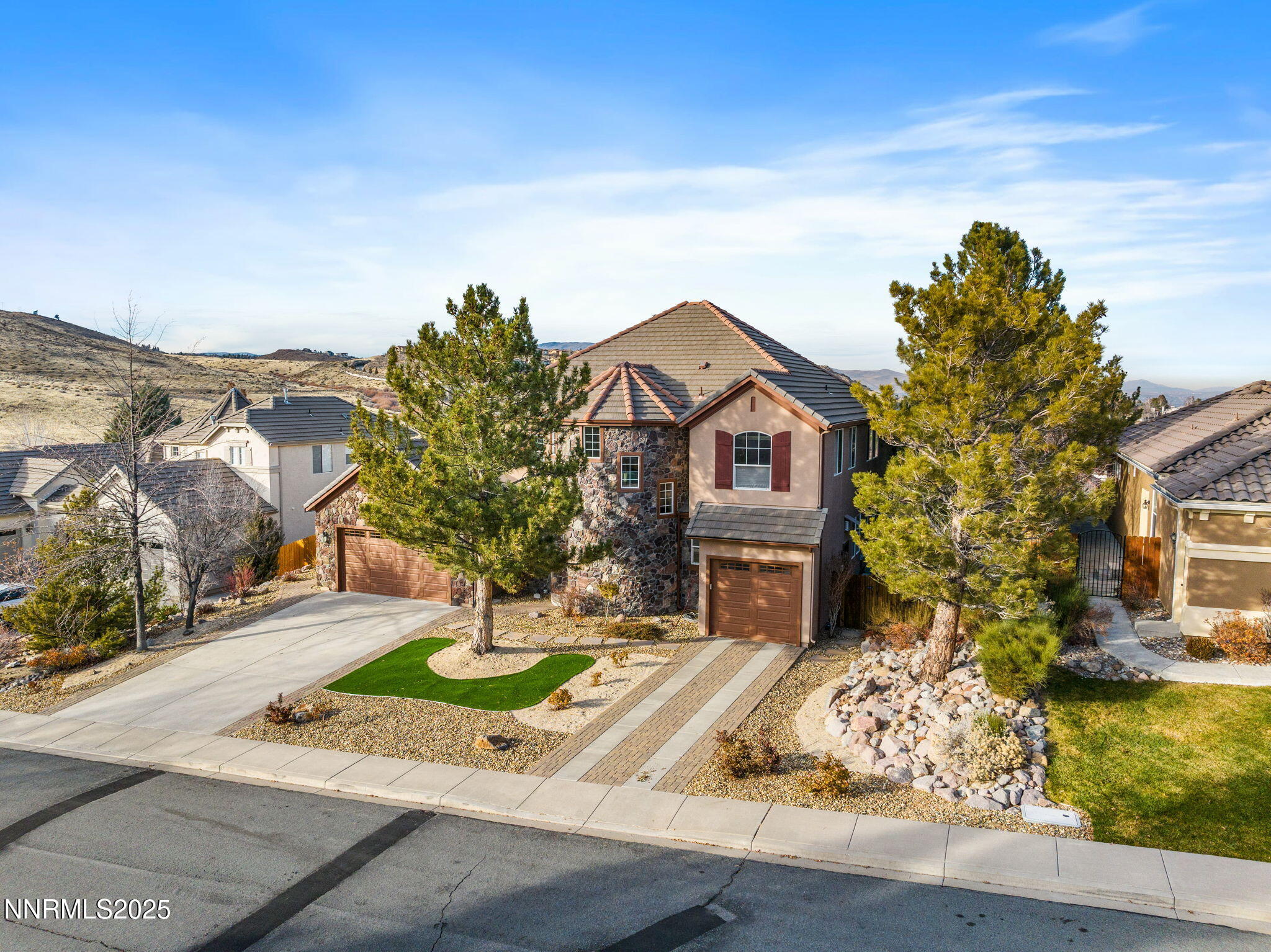 54-web-or-mls-2573 Rampart Terrace-55