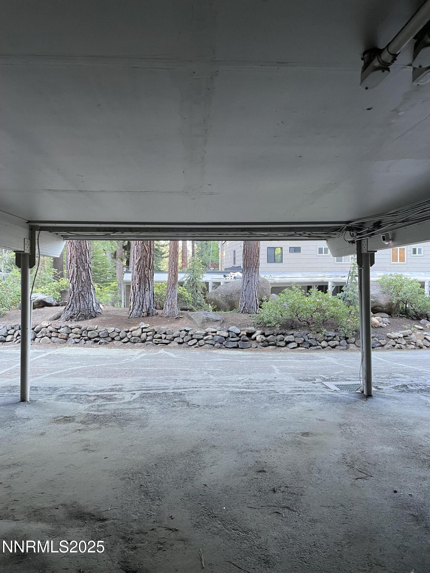 Carport Outward