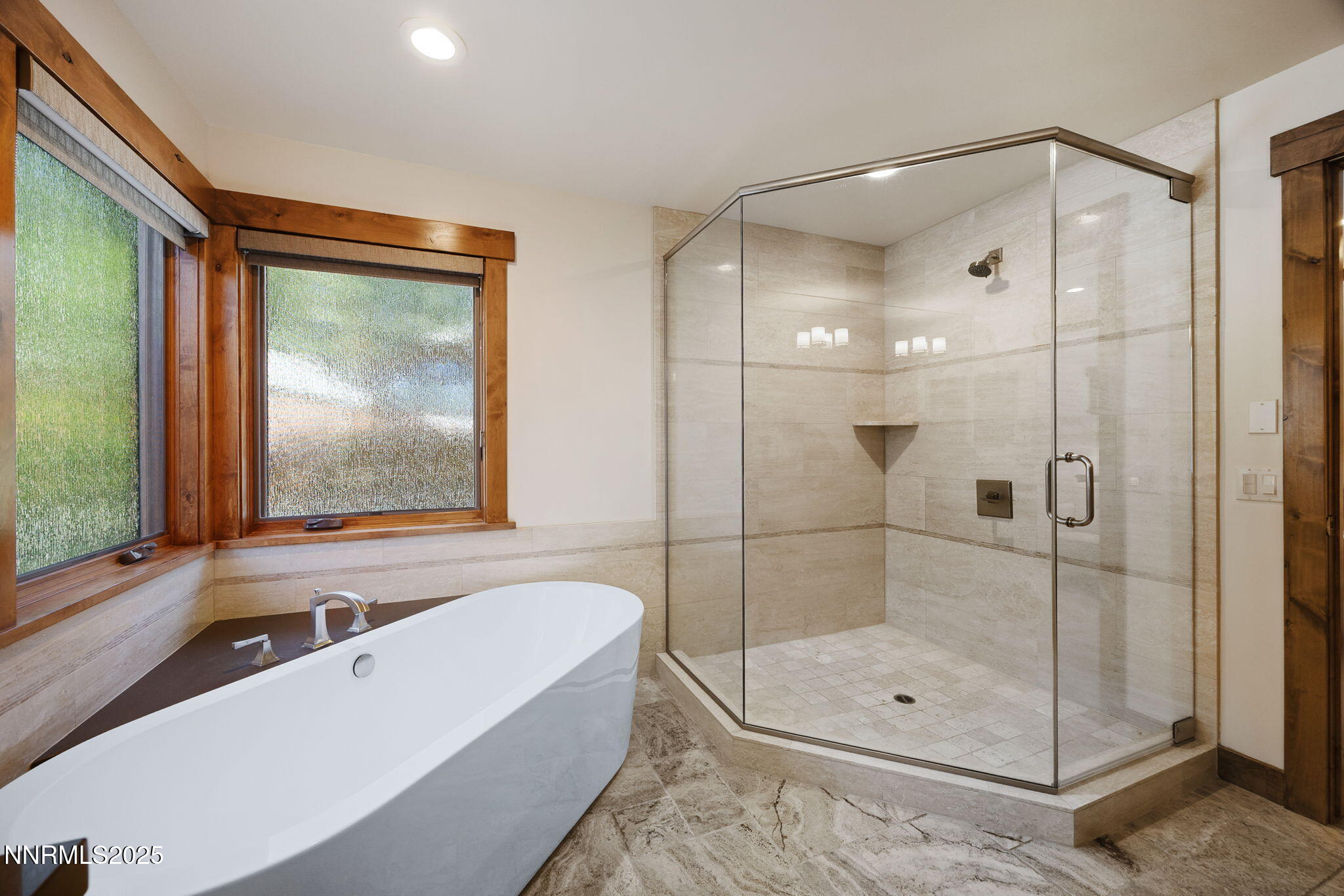 29-web-or-mls-779 Rosewood-39