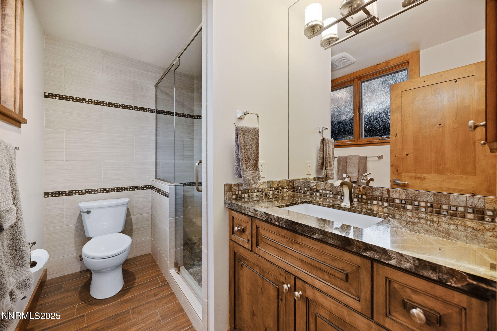 40-web-or-mls-779 Rosewood-17