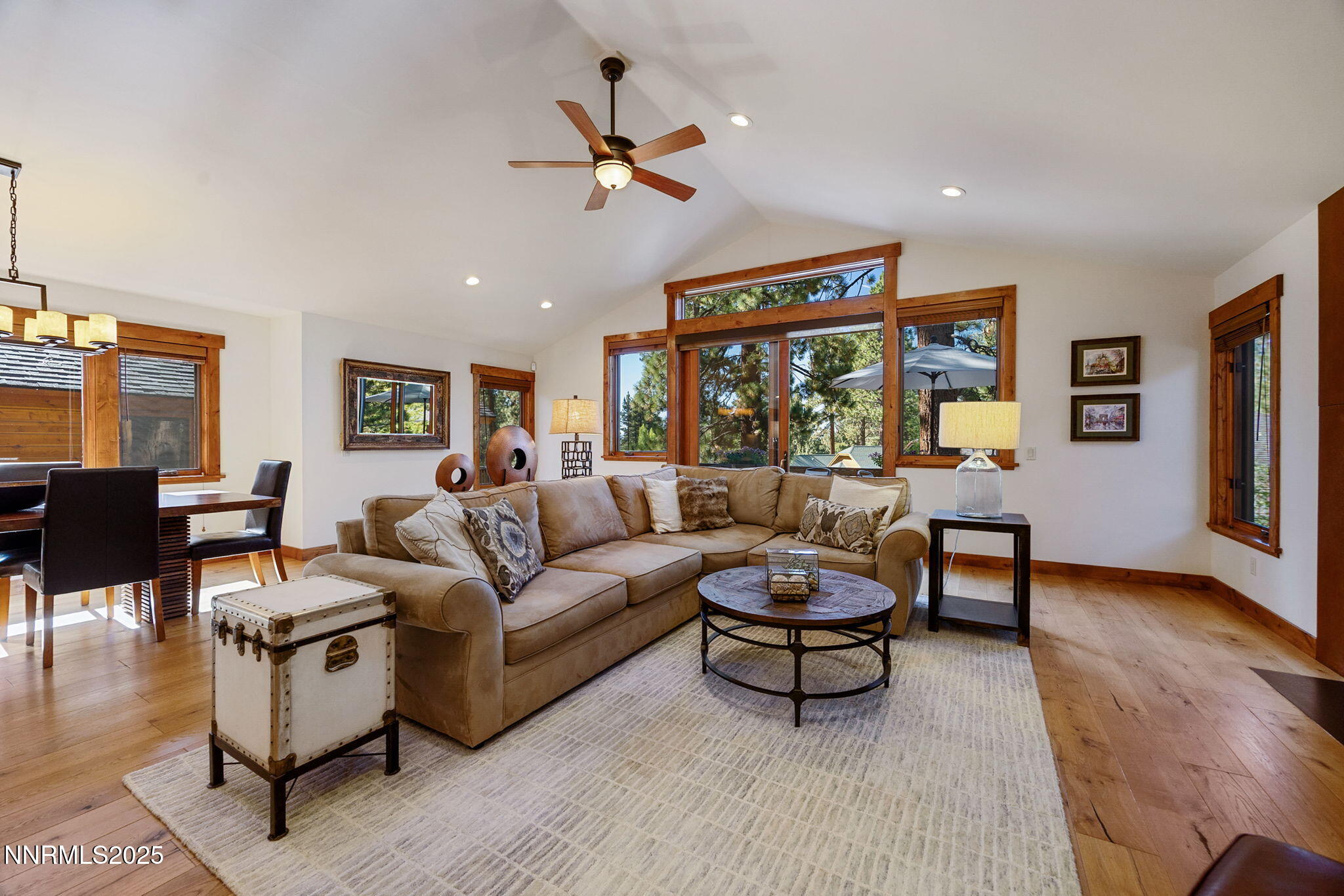 6-web-or-mls-779 Rosewood-20