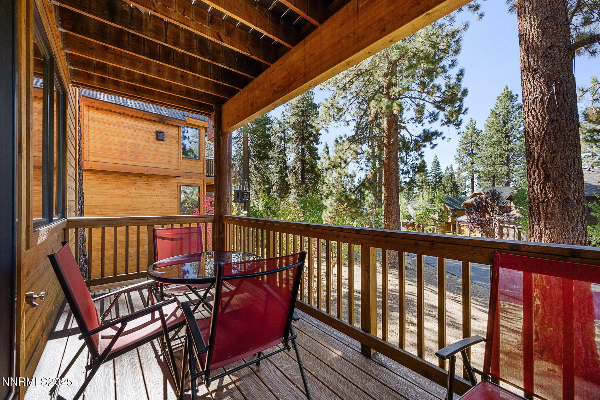 38-web-or-mls-779 Rosewood-18