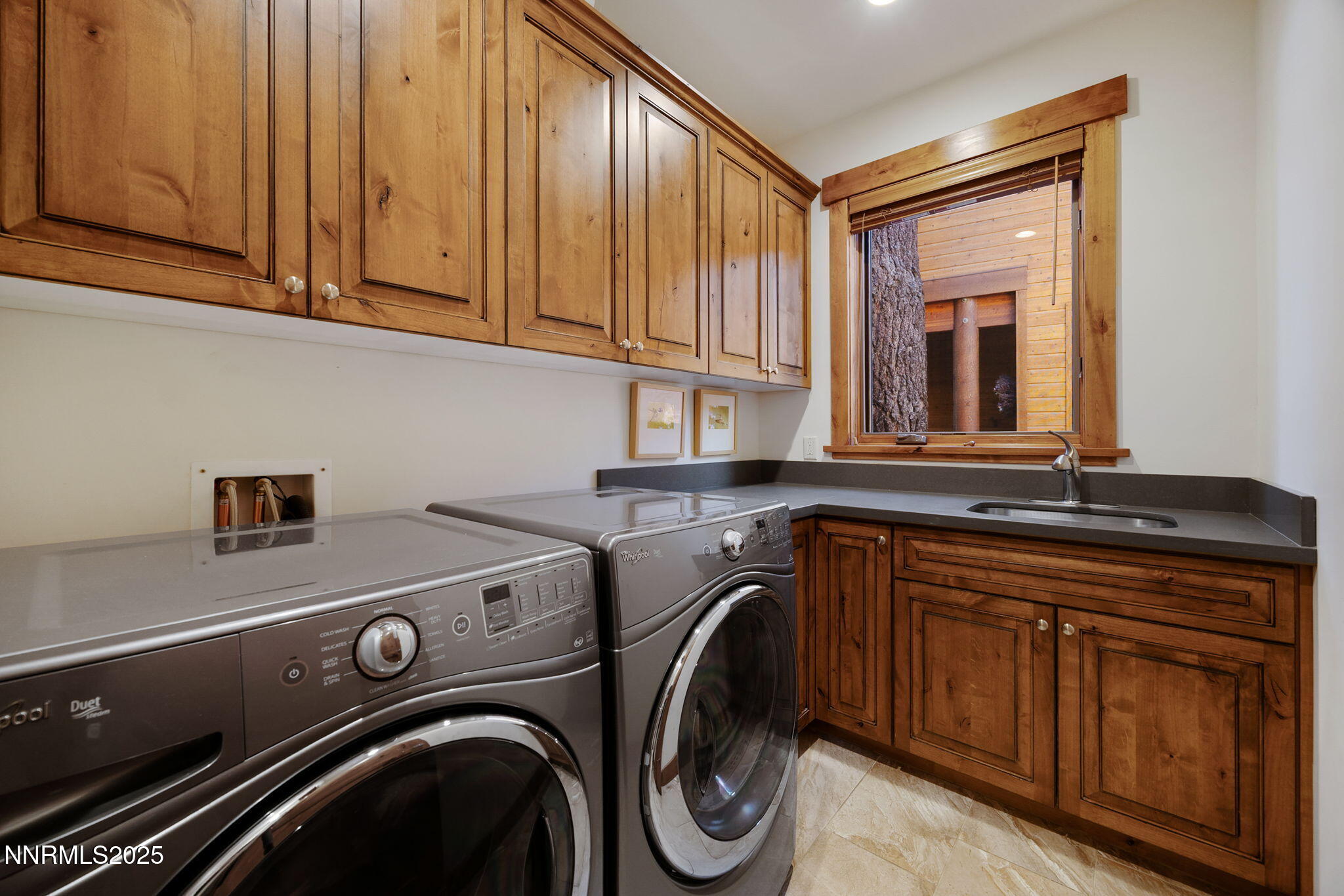 48-web-or-mls-779 Rosewood-9