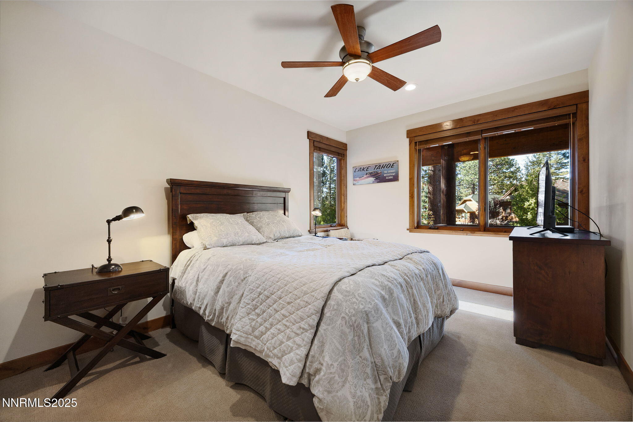 42-web-or-mls-779 Rosewood-13