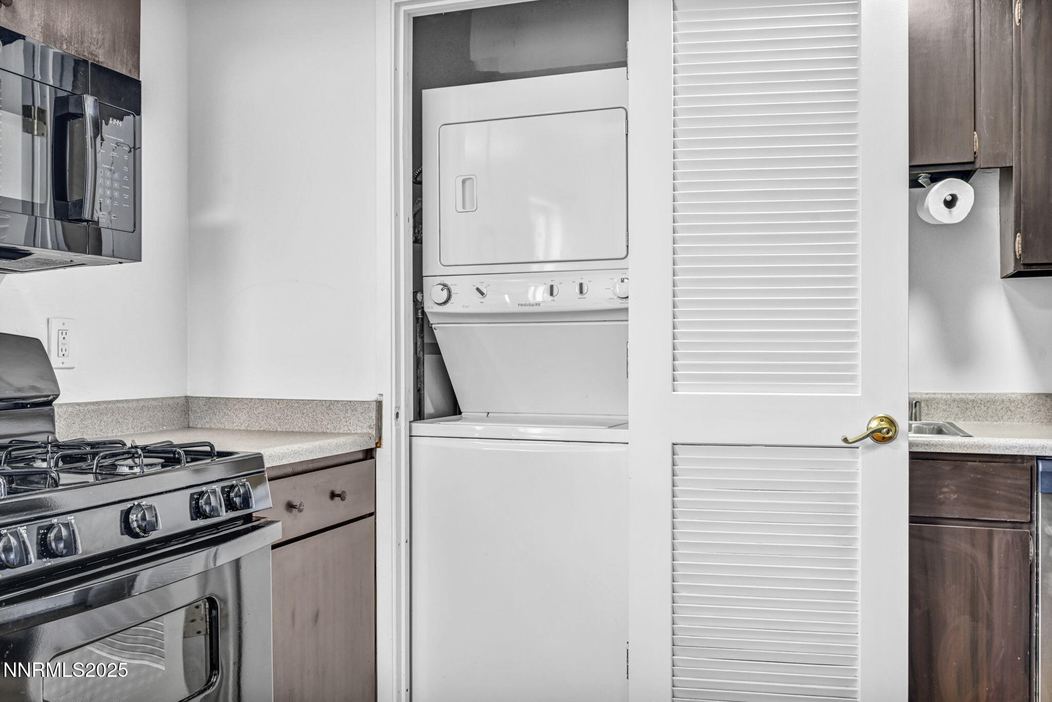 41-web-or-mls-1660-jackson-pl