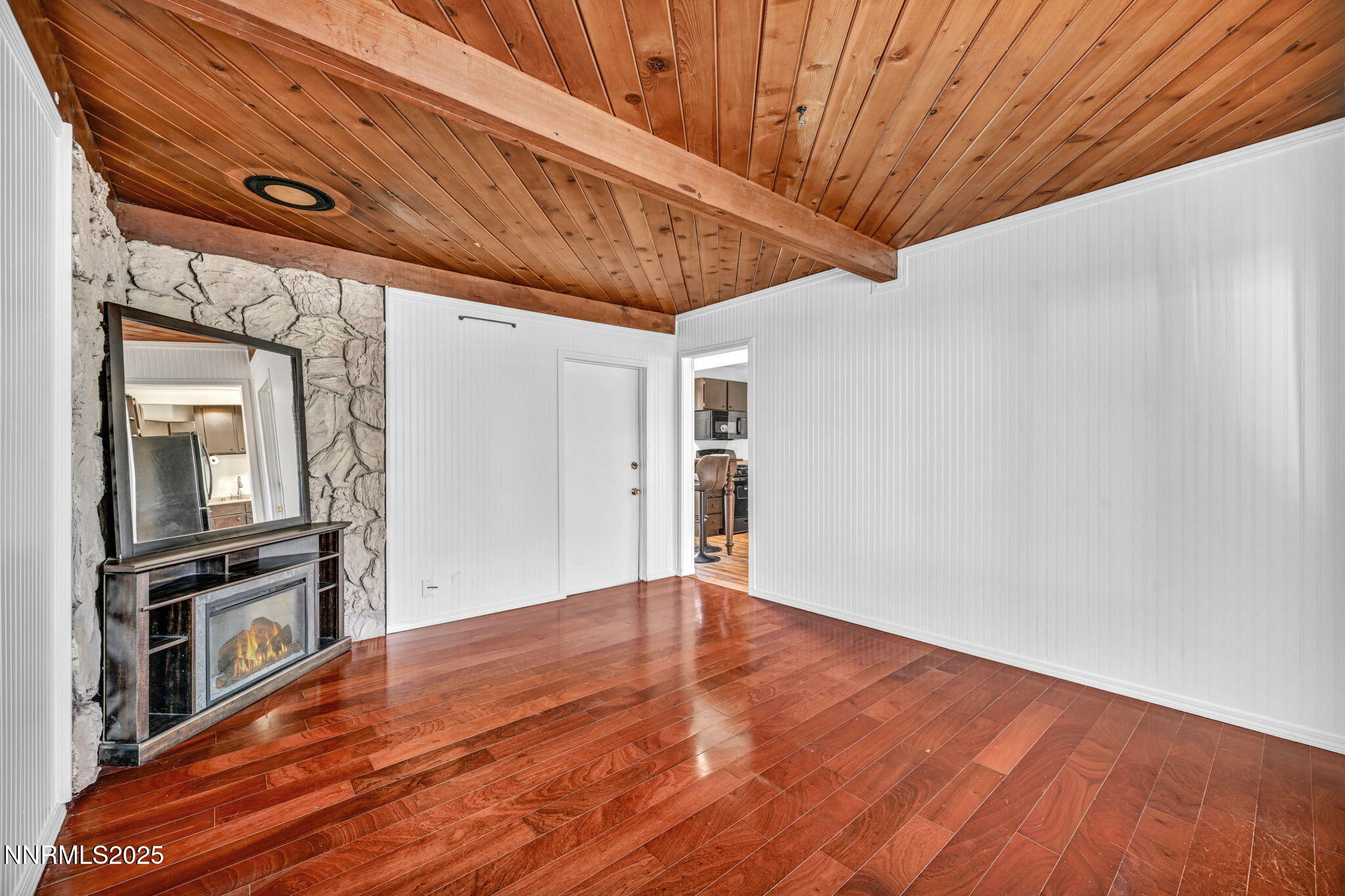 31-web-or-mls-1660-jackson-pl