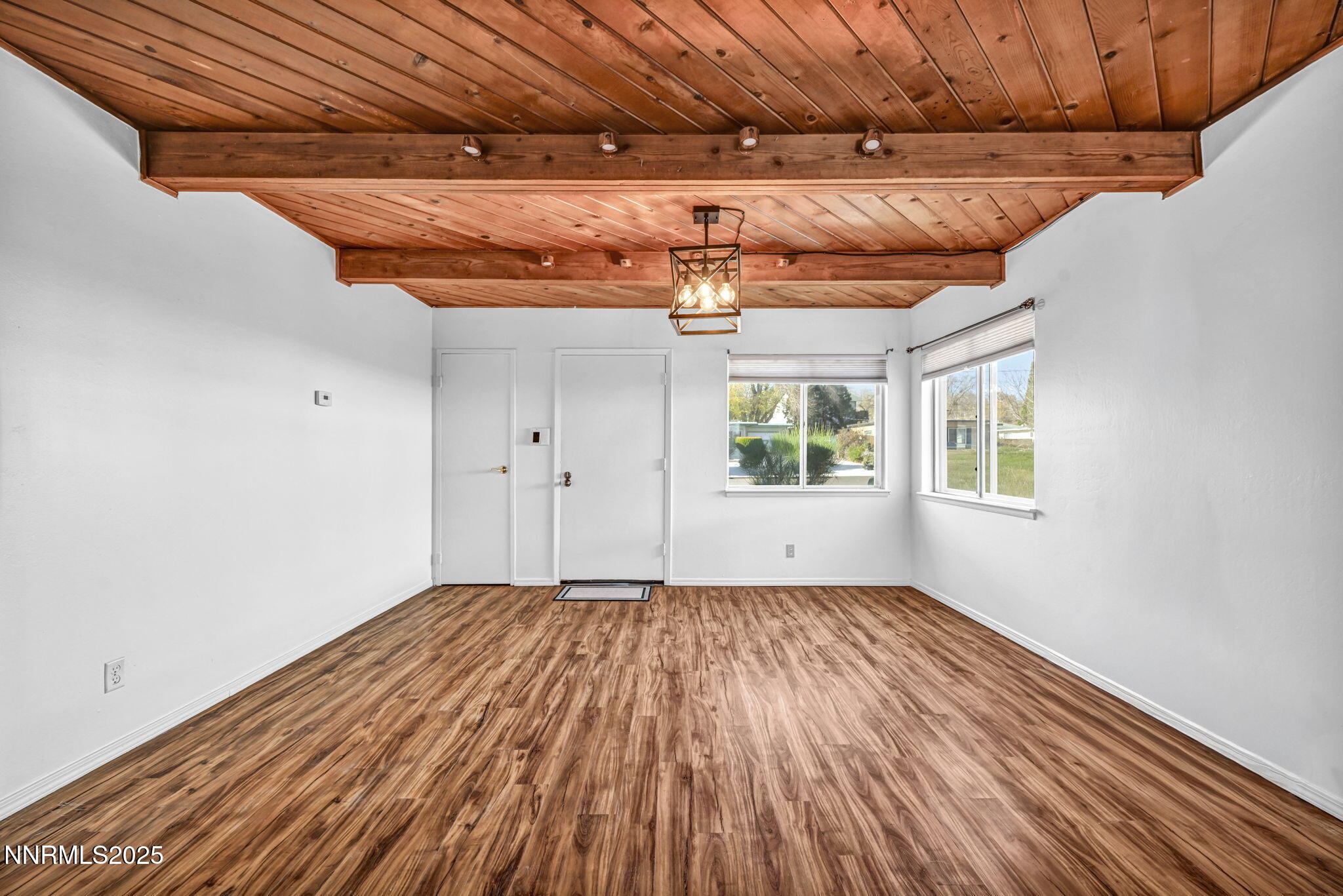 34-web-or-mls-1660-jackson-pl