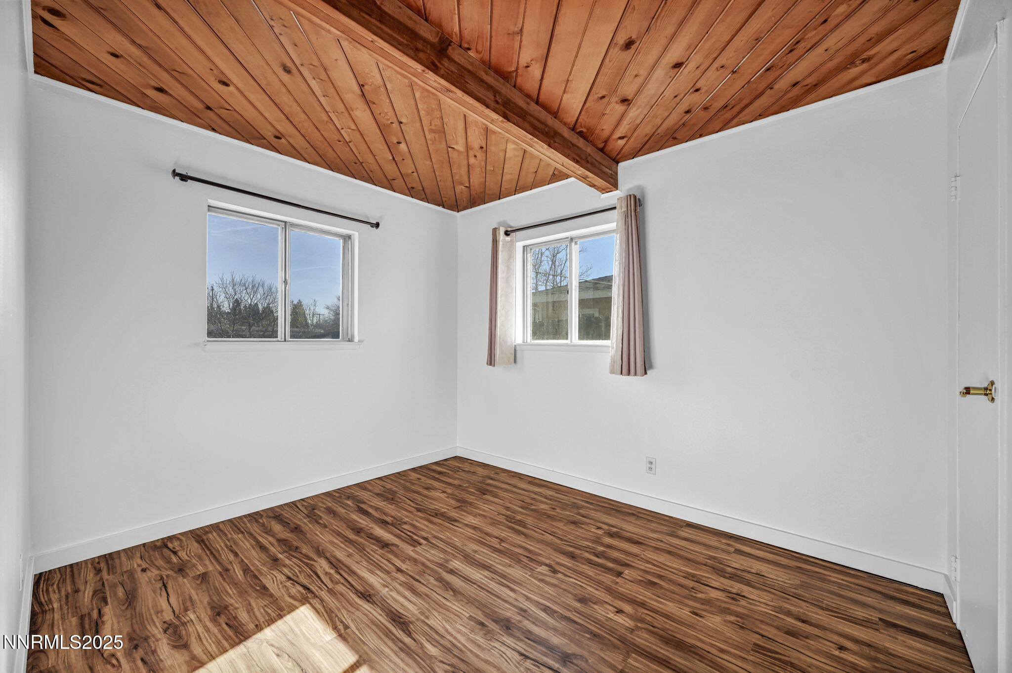 50-web-or-mls-1660-jackson-pl