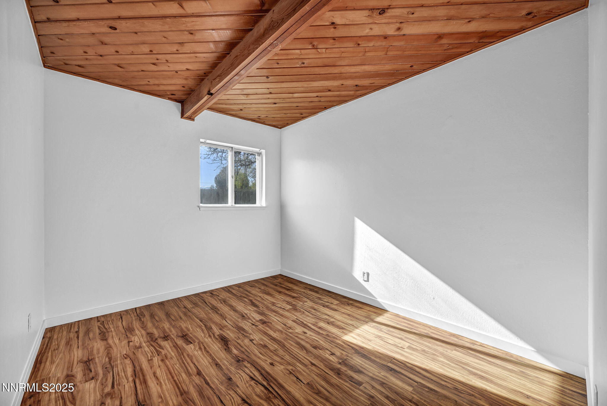 48-web-or-mls-1660-jackson-pl