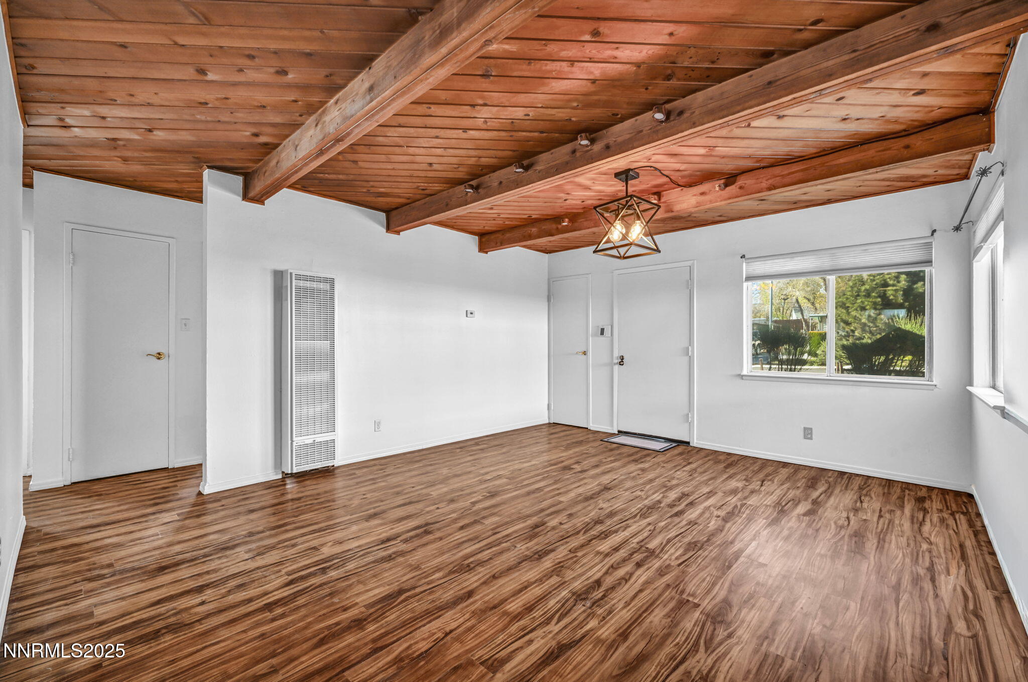 35-web-or-mls-1660-jackson-pl