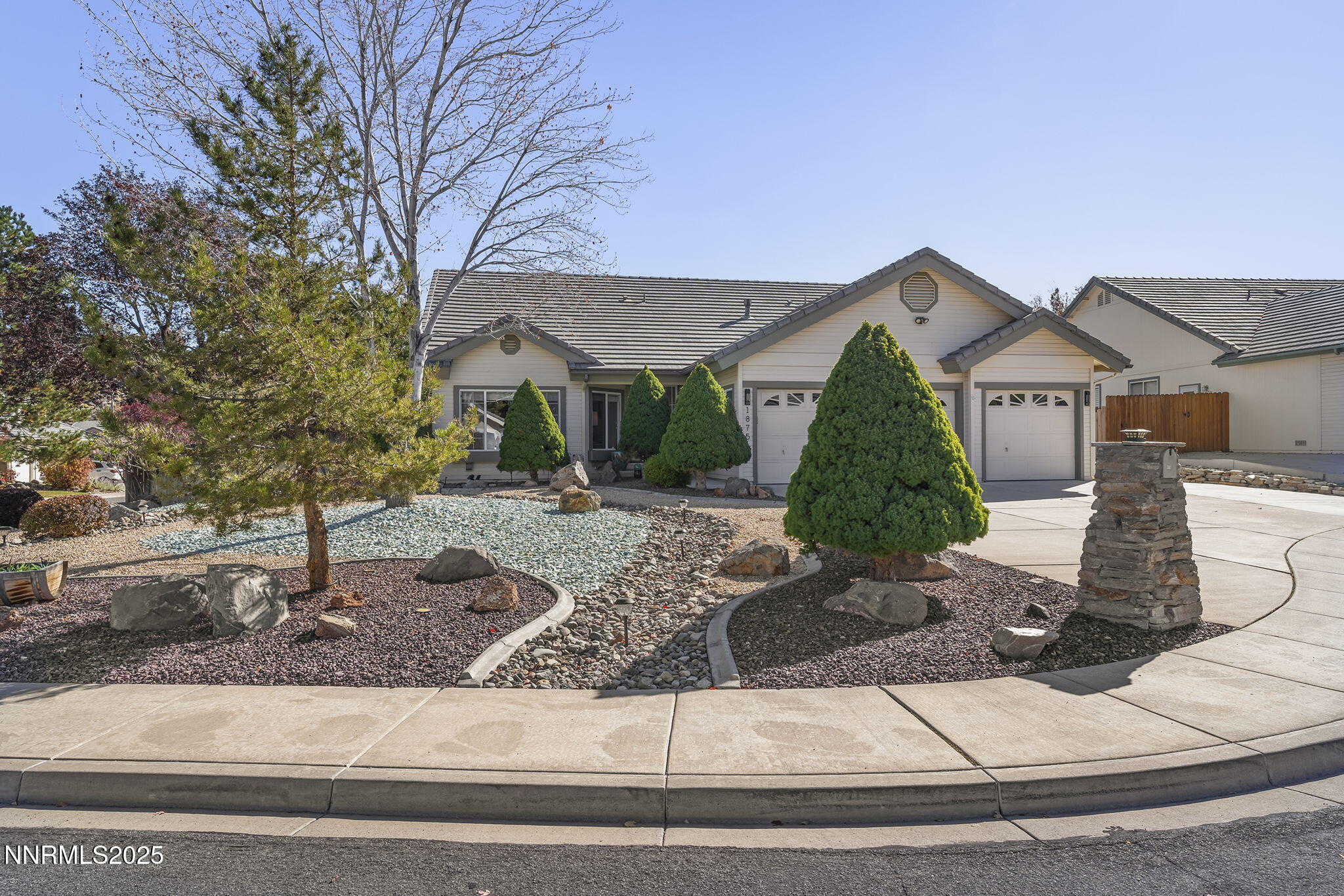 1-web-or-mls-_DSC7810