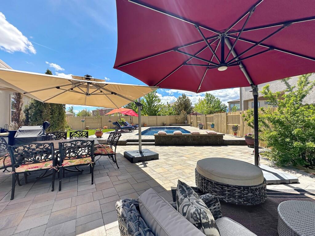 Reno, Nevada, 89521, United States, 5 Bedrooms Bedrooms, ,3 BathroomsBathrooms,Residential,Active,2043842