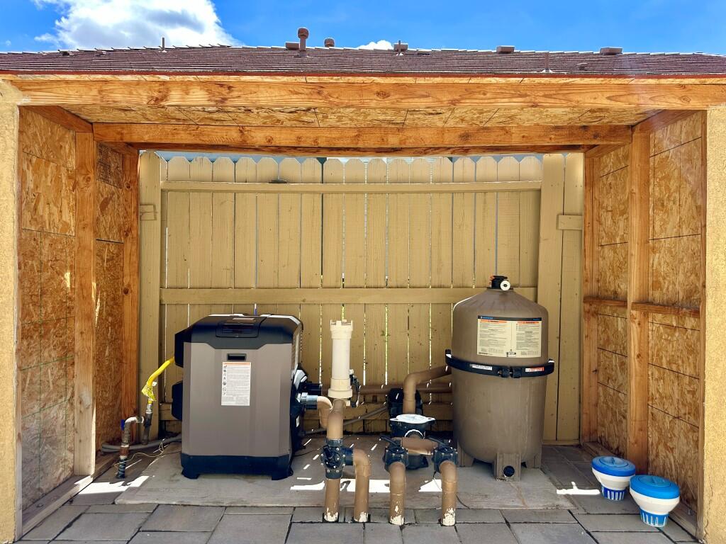 Reno, Nevada, 89521, United States, 5 Bedrooms Bedrooms, ,3 BathroomsBathrooms,Residential,Active,2043842