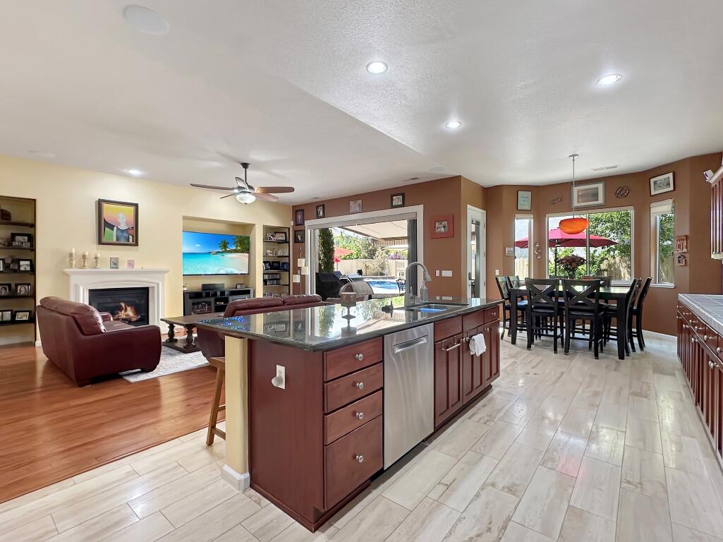 Reno, Nevada, 89521, United States, 5 Bedrooms Bedrooms, ,3 BathroomsBathrooms,Residential,Active,2043842