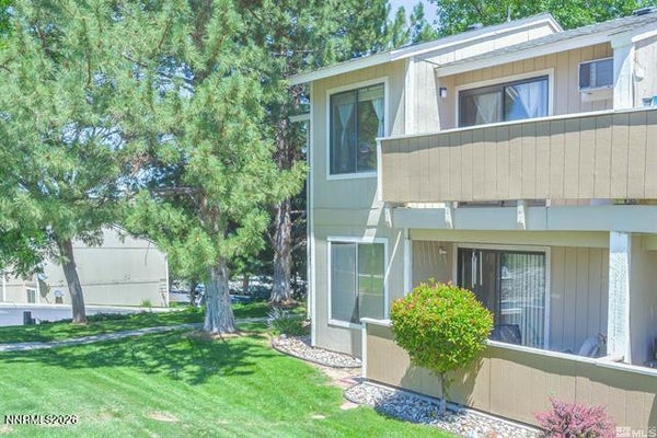 3890 E LEONESIO DR APT B2, RENO, NV 89512 - Image ea5b252f634ffbfb4fe55c242fddd000/626118214