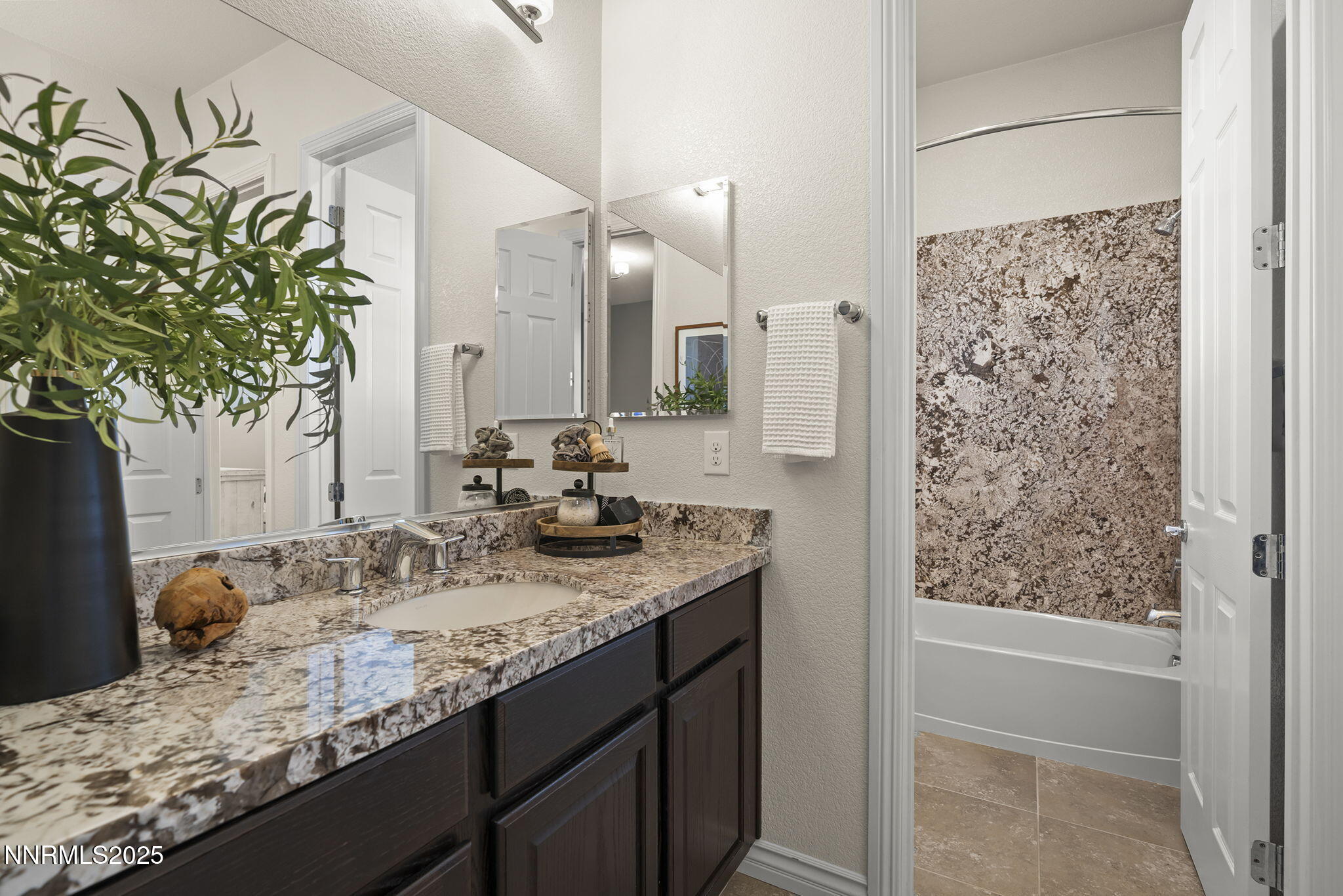 24-web-or-mls-_DSC9640