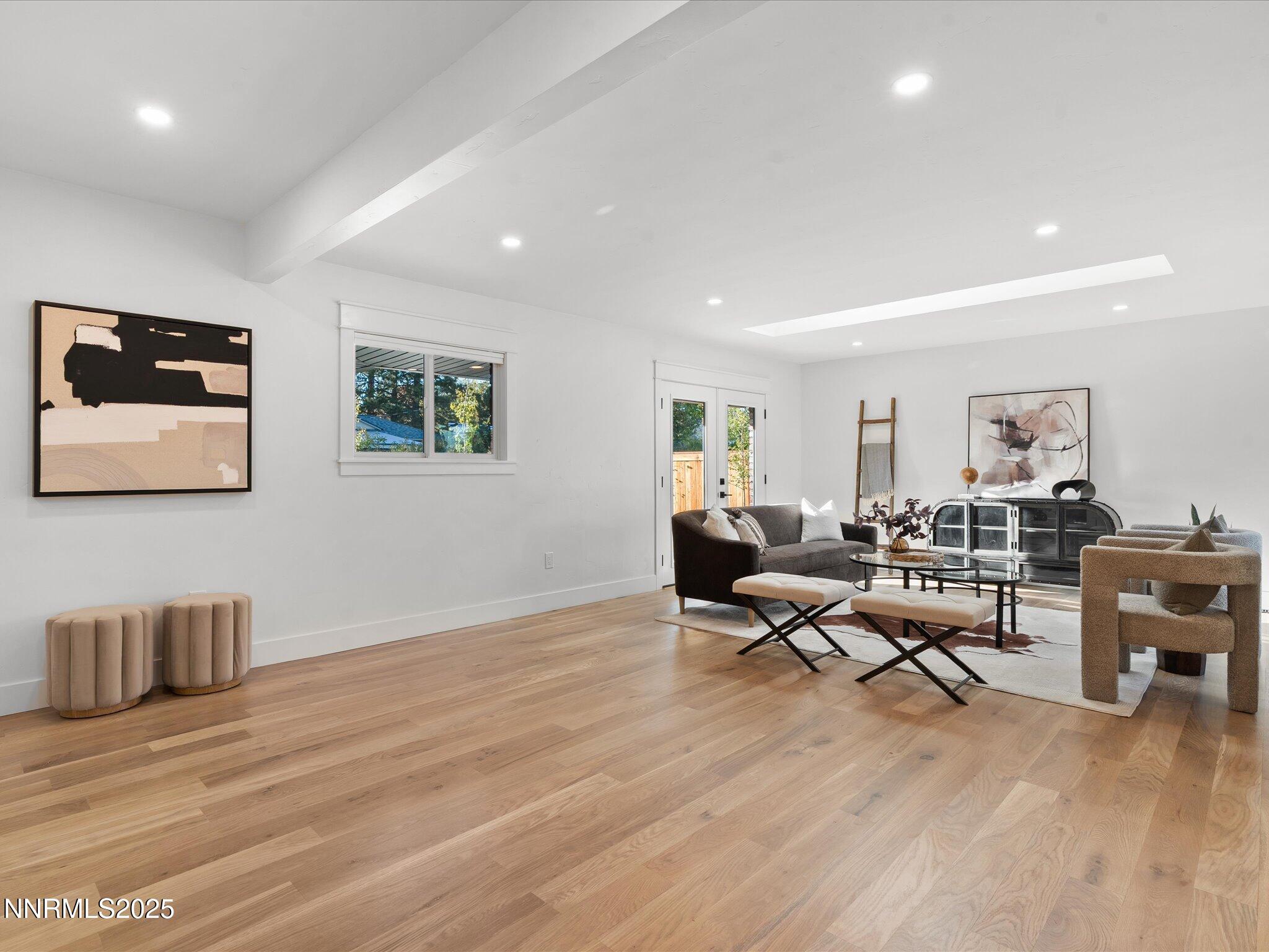 023-1245 Sharon Way-122