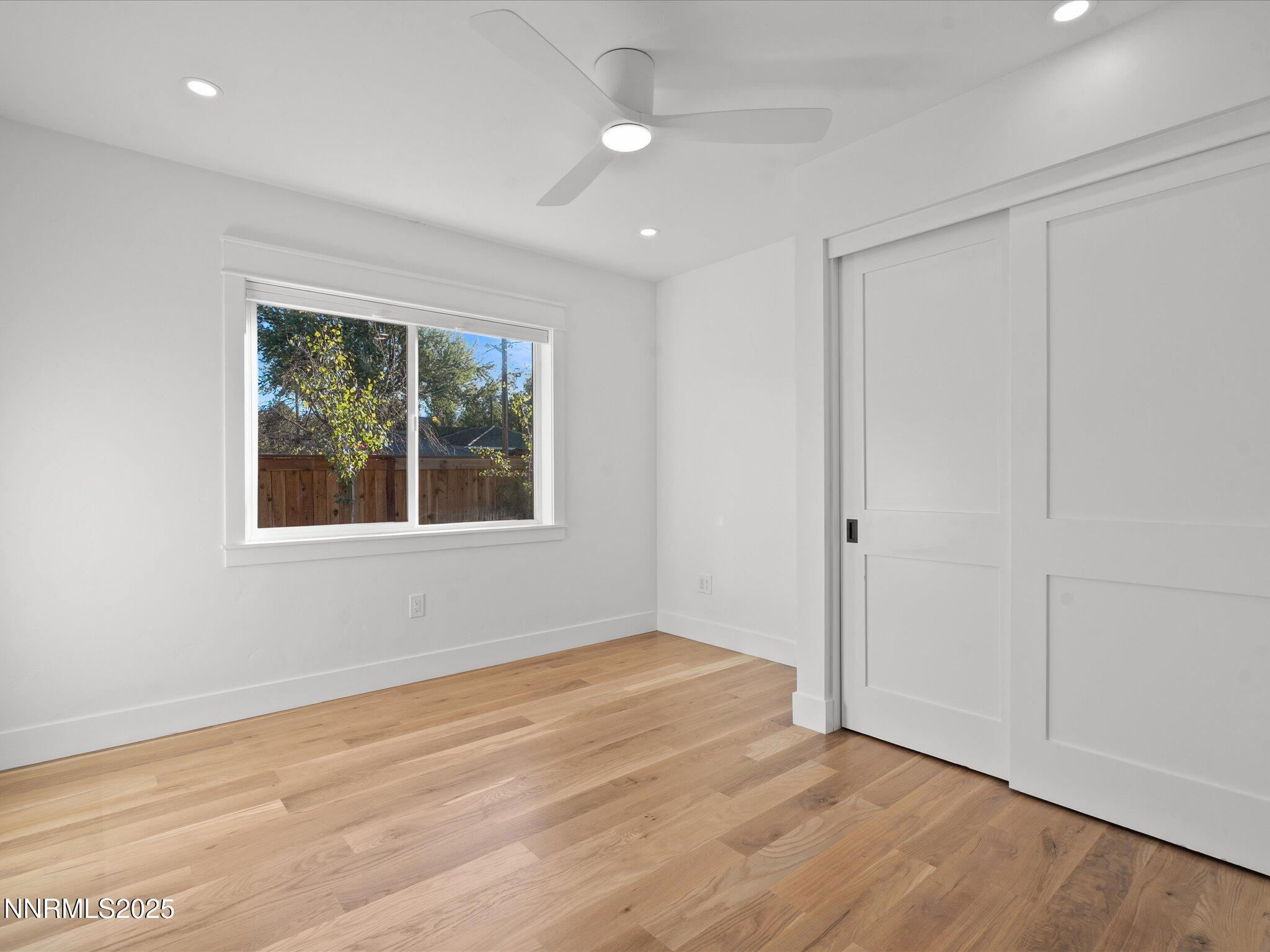 055-1245 Sharon Way-154