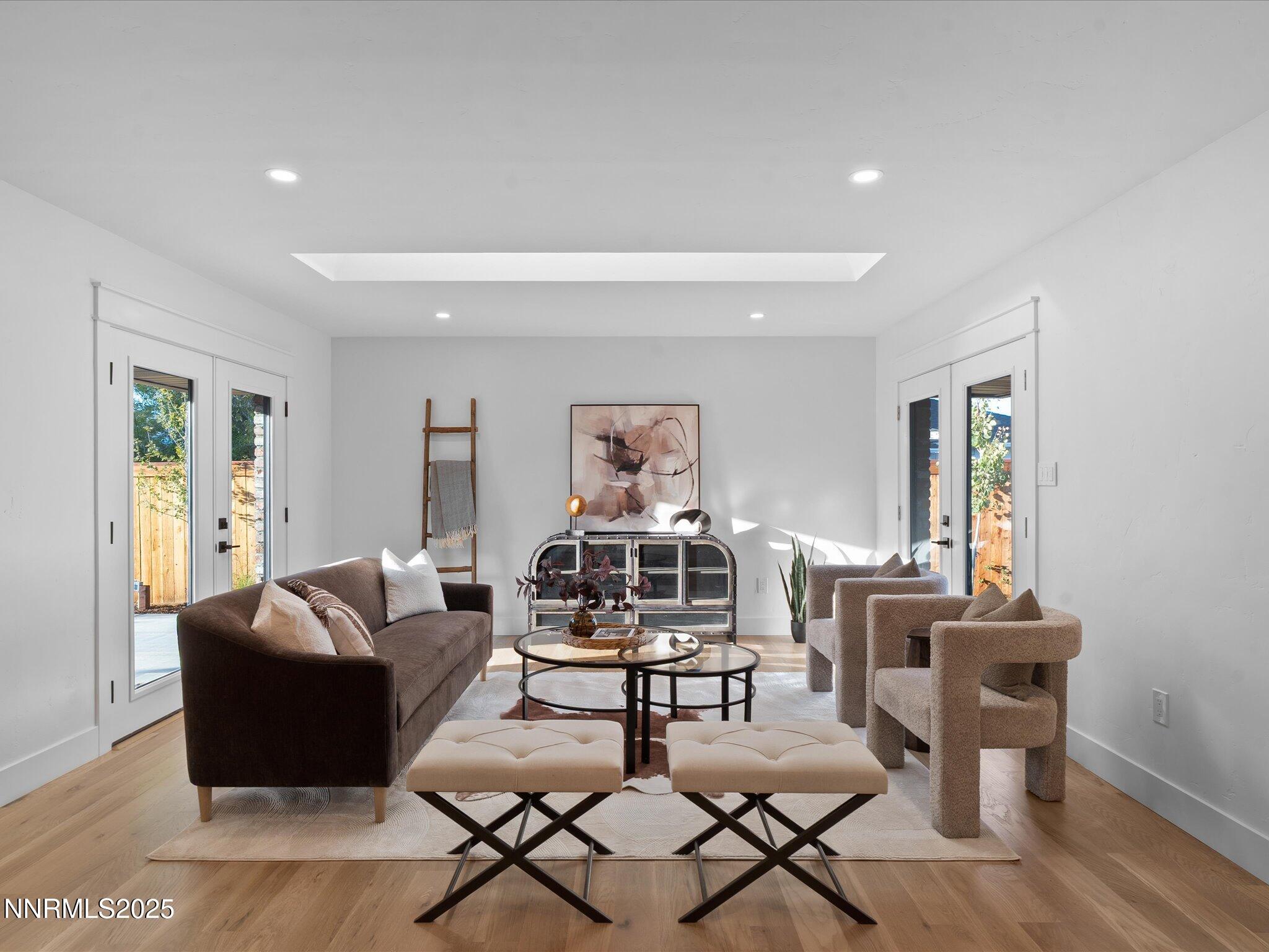 043-1245 Sharon Way-142