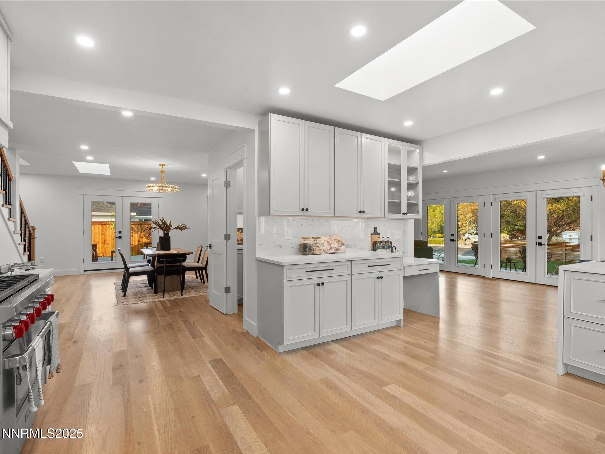 040-1245 Sharon Way-139