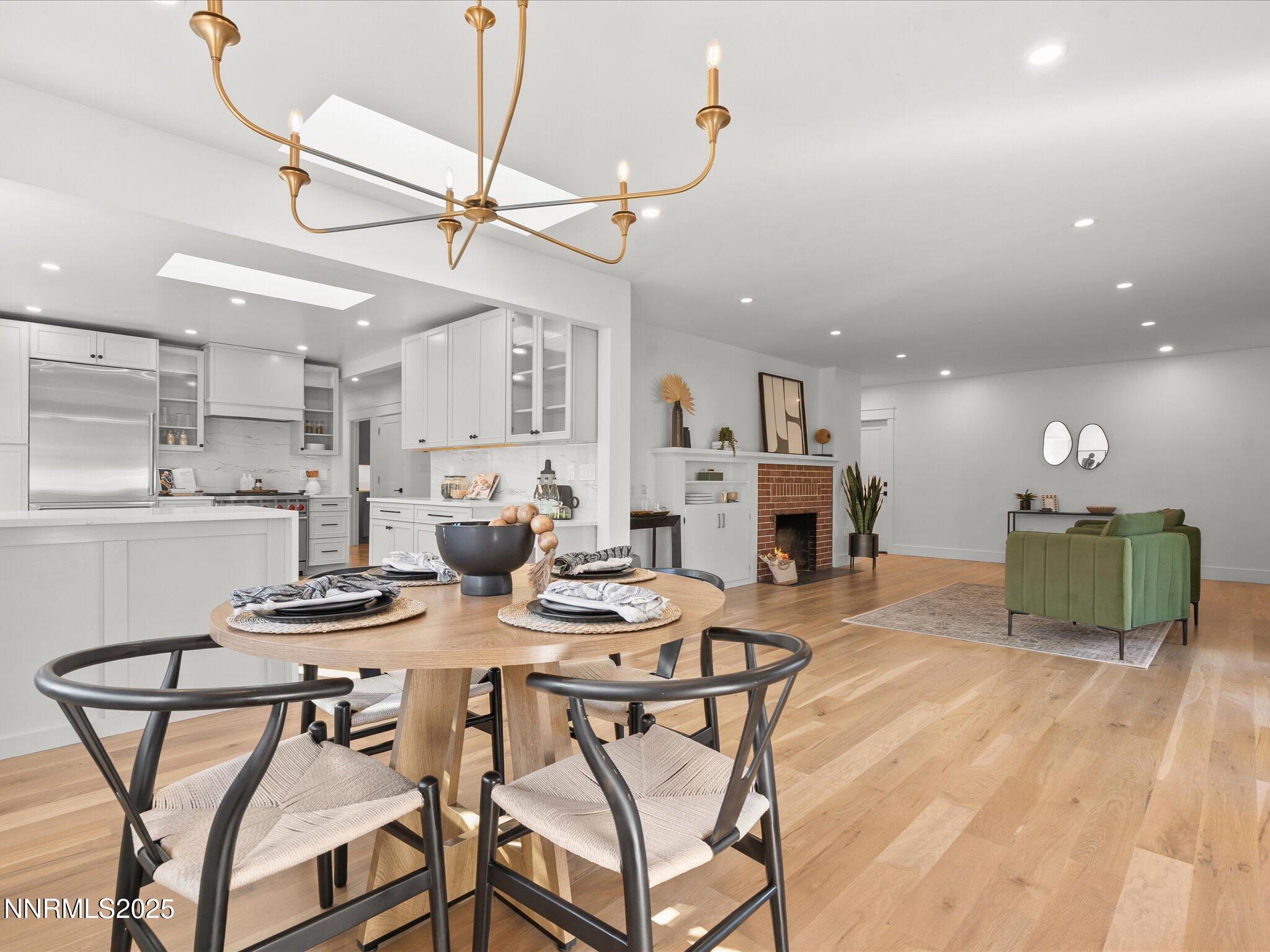 012-1245 Sharon Way-111