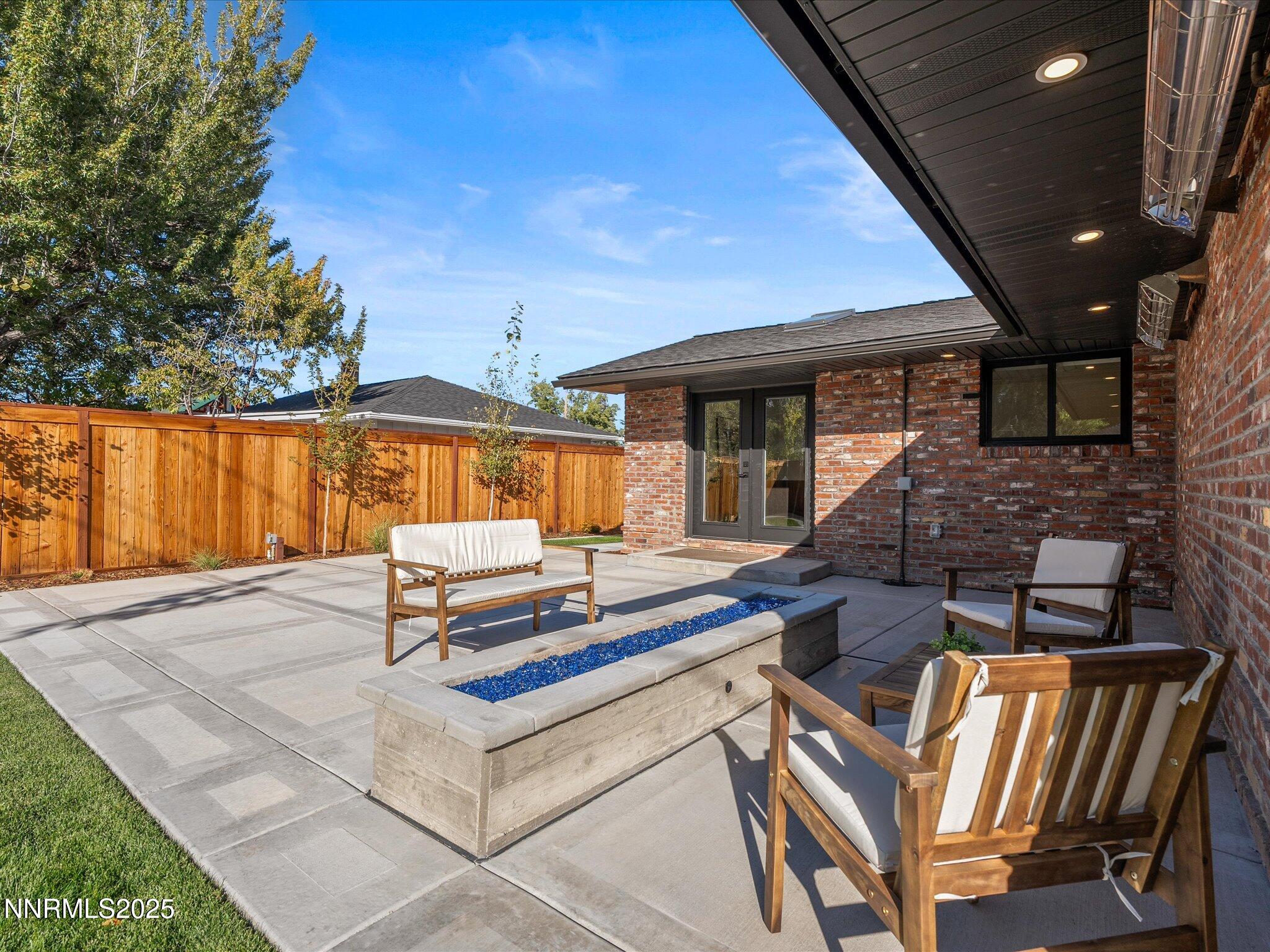 065-1245 Sharon Way-164