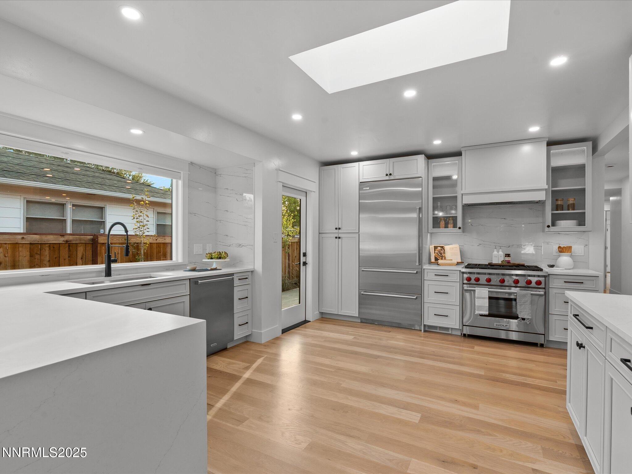 041-1245 Sharon Way-140