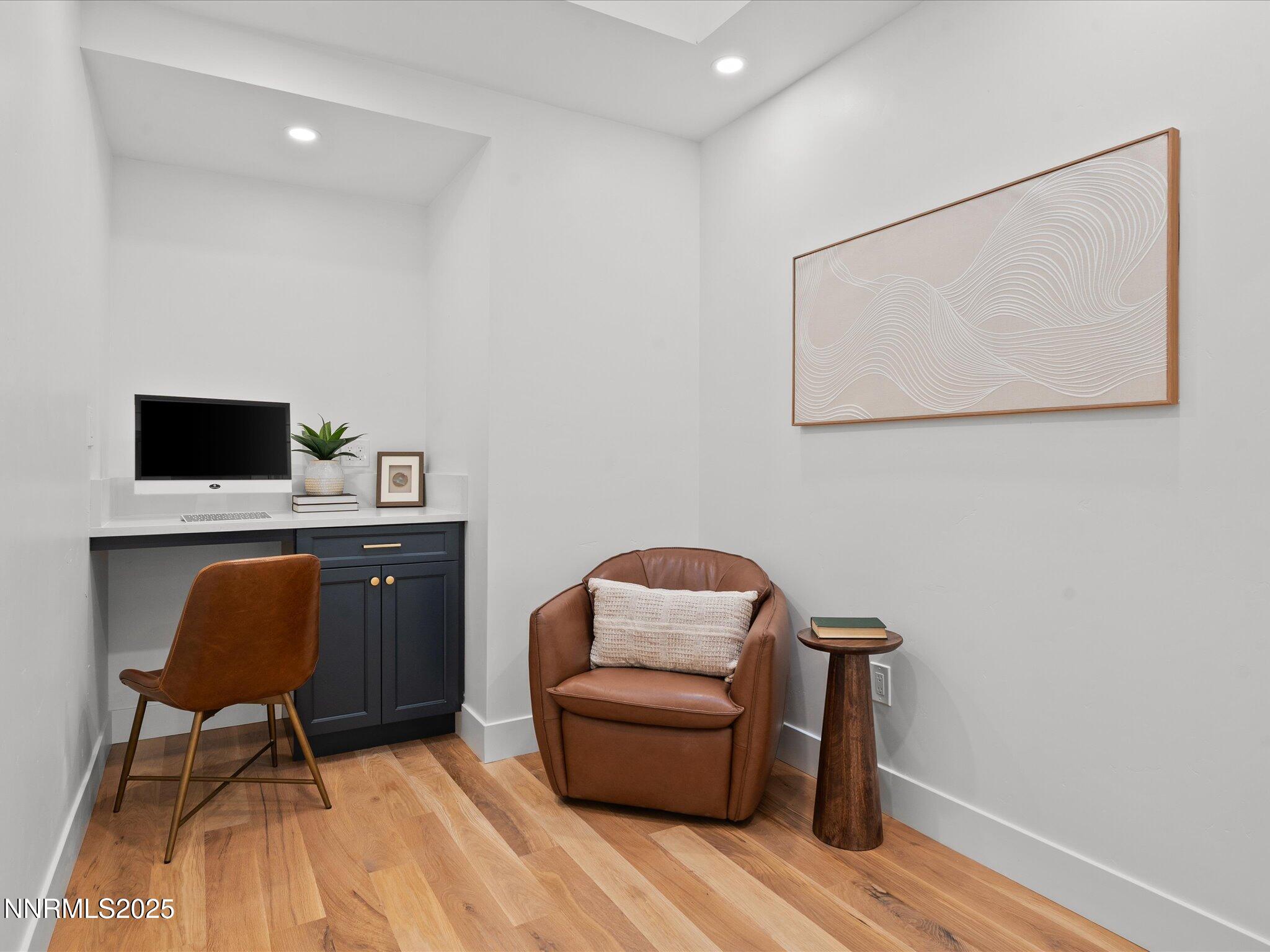 044-1245 Sharon Way-143