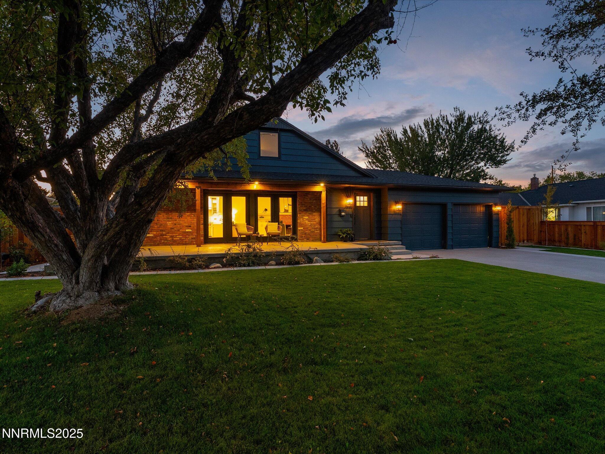 086-1245 Sharon Way-twilights-107